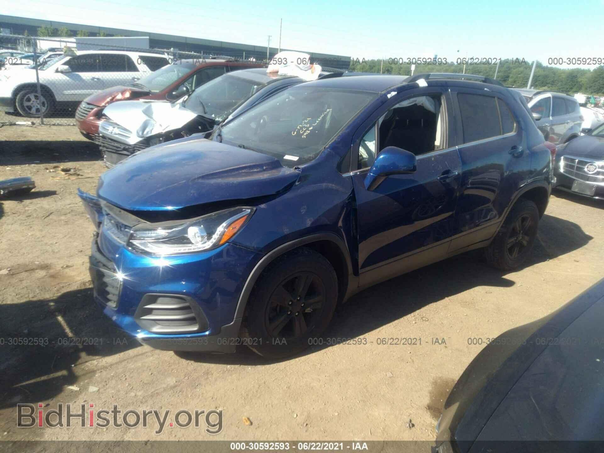 2017 CHEVROLET TRAX - VIN: 3GNCJPSB1HL143546 - Фото 2