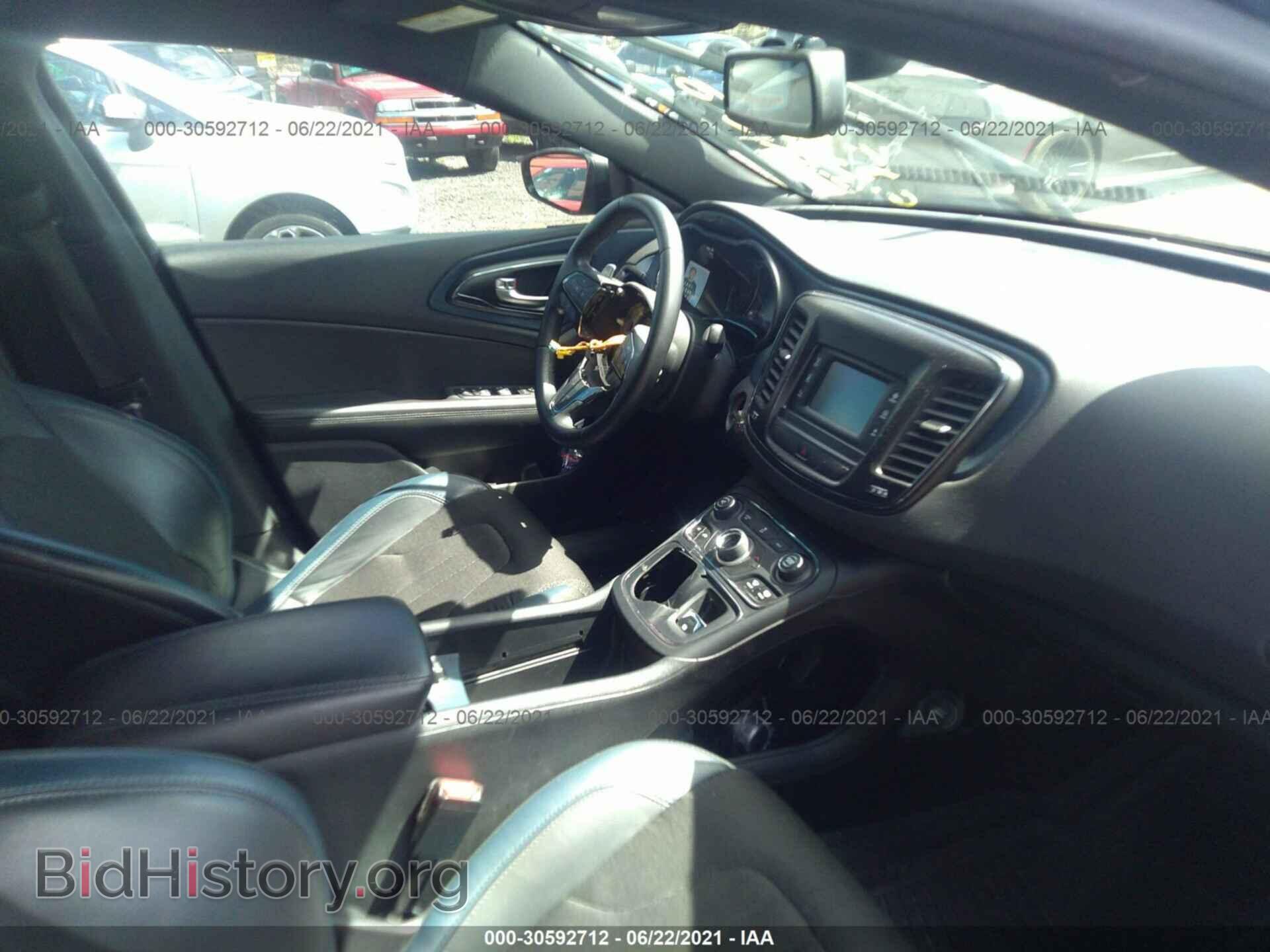 2016 CHRYSLER 200 - VIN: 1C3CCCBB9GN173313 - Фото 5