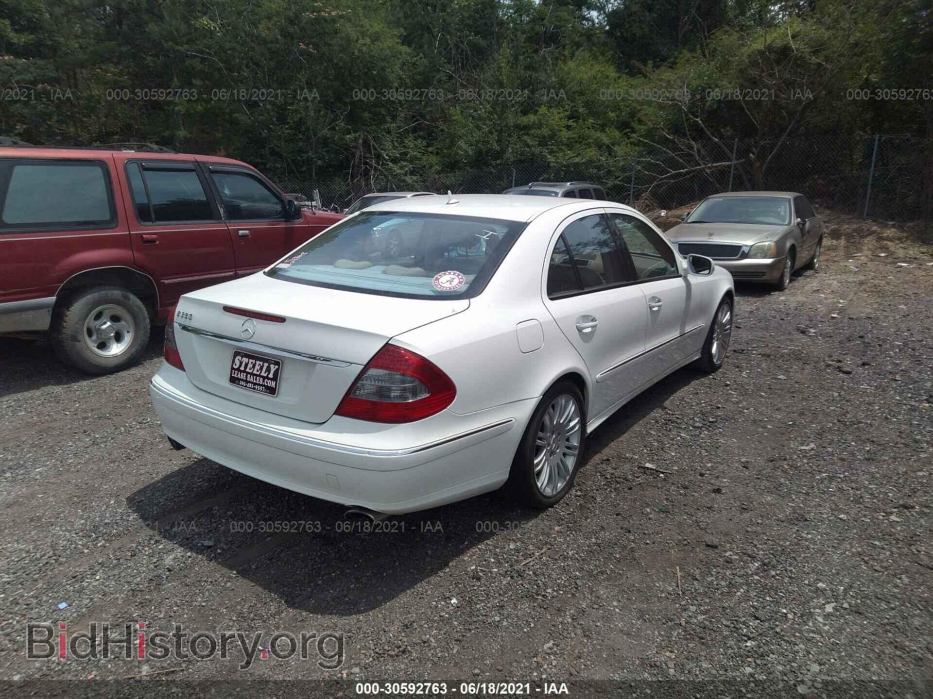 2007 MERCEDES-BENZ E-CLASS - VIN: WDBUF56X47B153771 - Фото 4