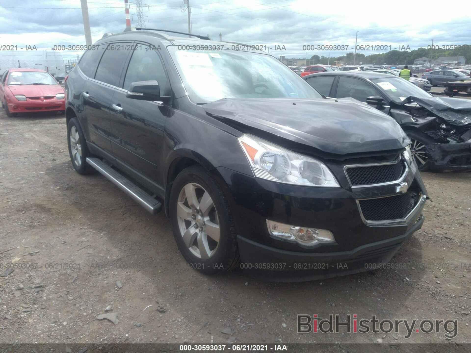 Photo 1GNKVGED1BJ336713 - CHEVROLET TRAVERSE 2011