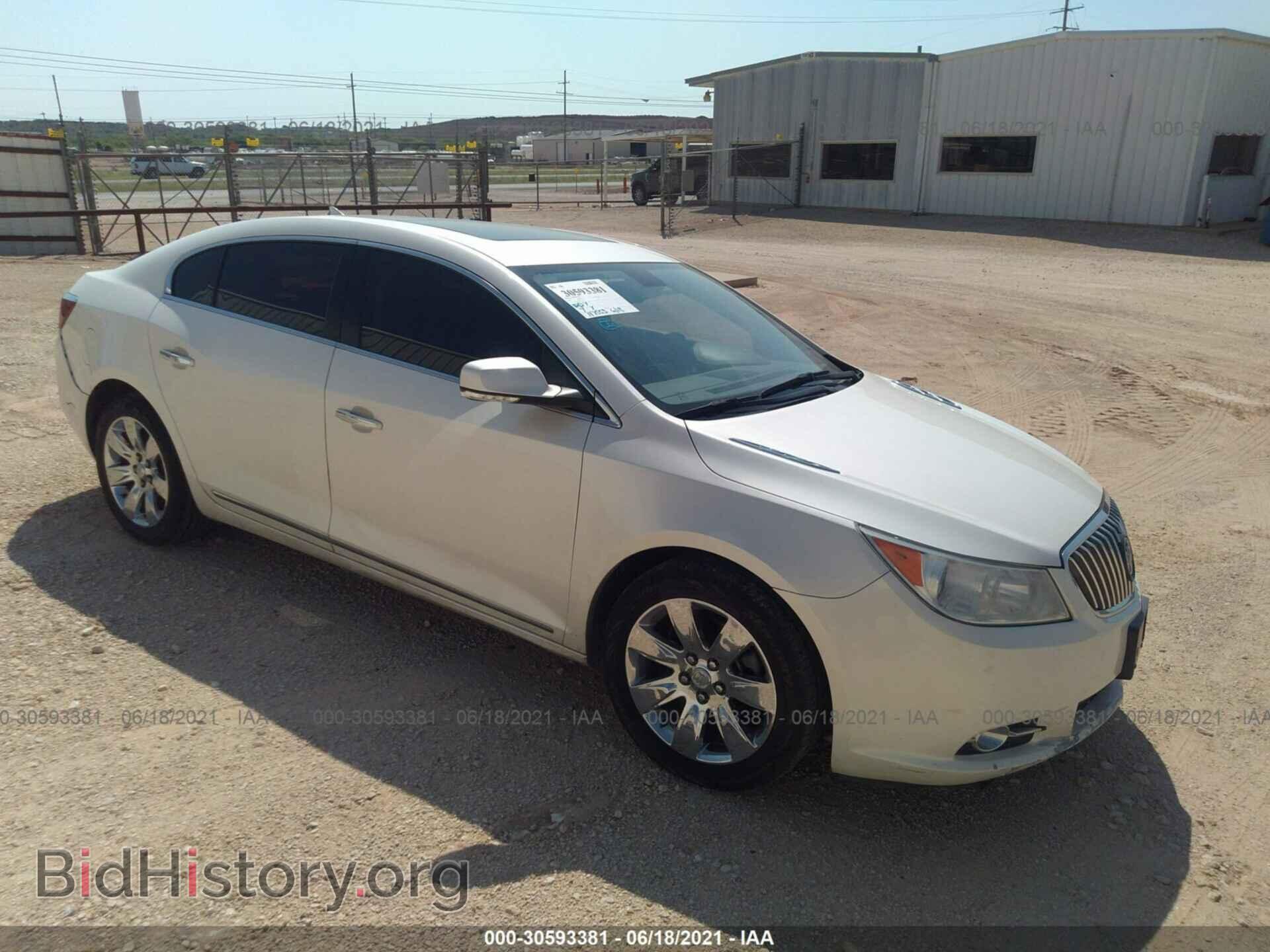 Photo 1G4GF5E31DF203152 - BUICK LACROSSE 2013