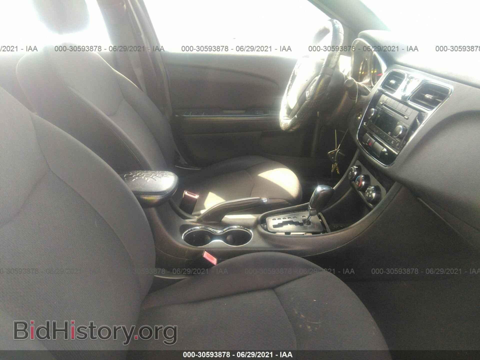 2013 CHRYSLER 200 - VIN: 1C3CCBAB1DN641851 - Фото 5