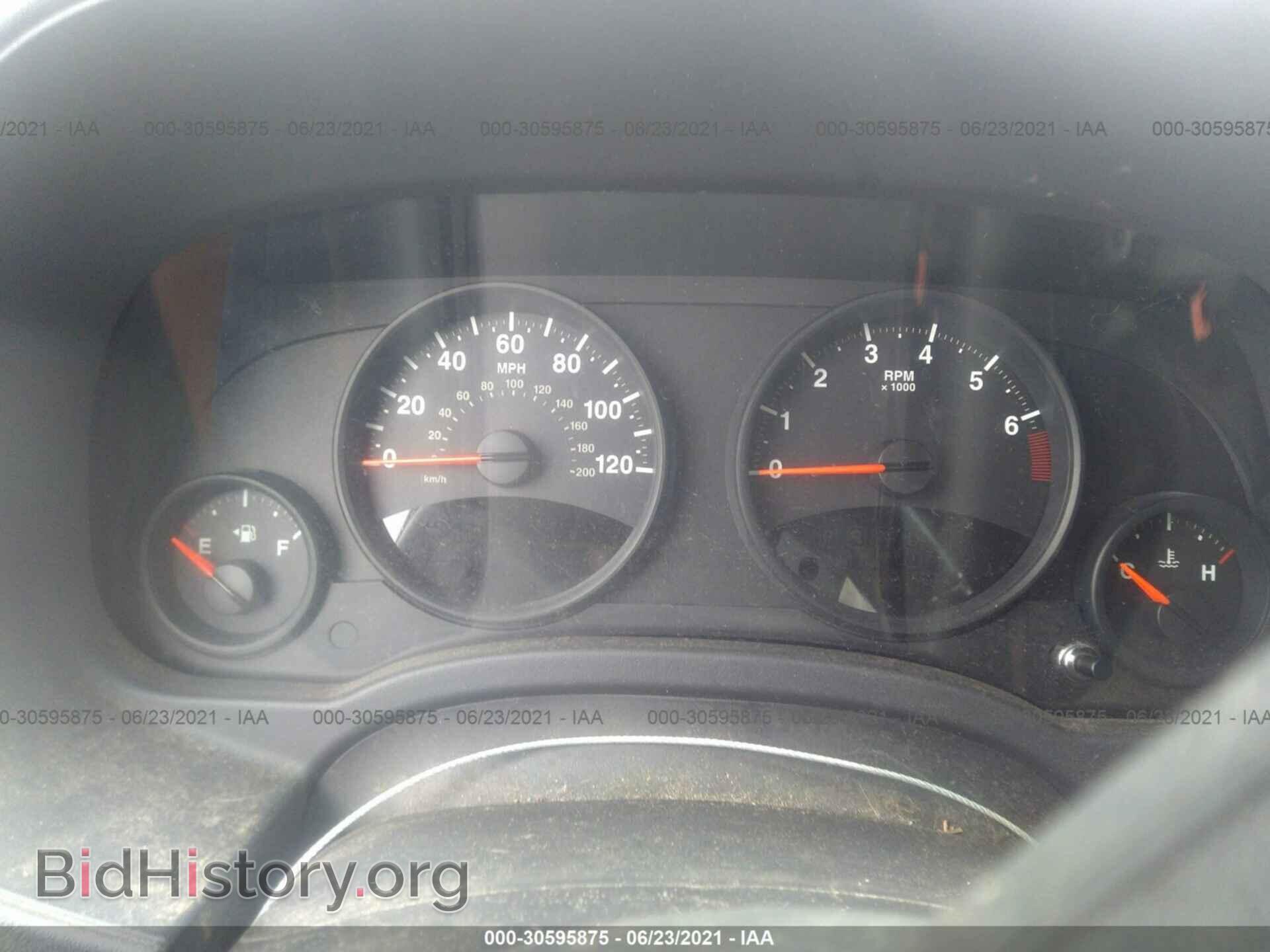 2011 JEEP COMPASS - VIN: 1J4NT1FAXBD246580 - Photo 7