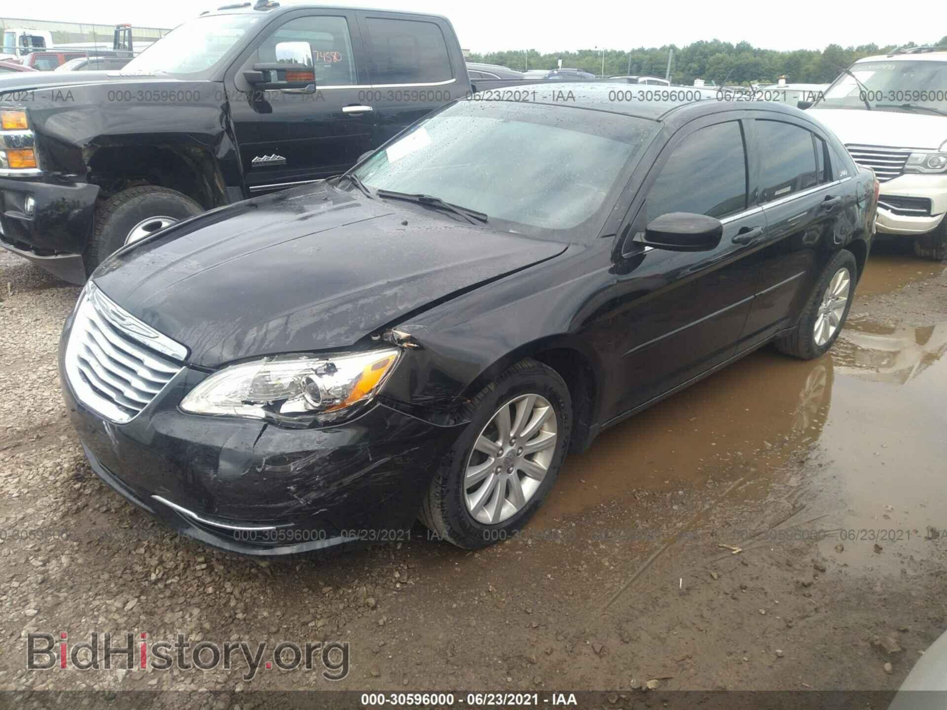 2012 CHRYSLER 200 - VIN: 1C3CCBBB3CN170458 - Photo 2