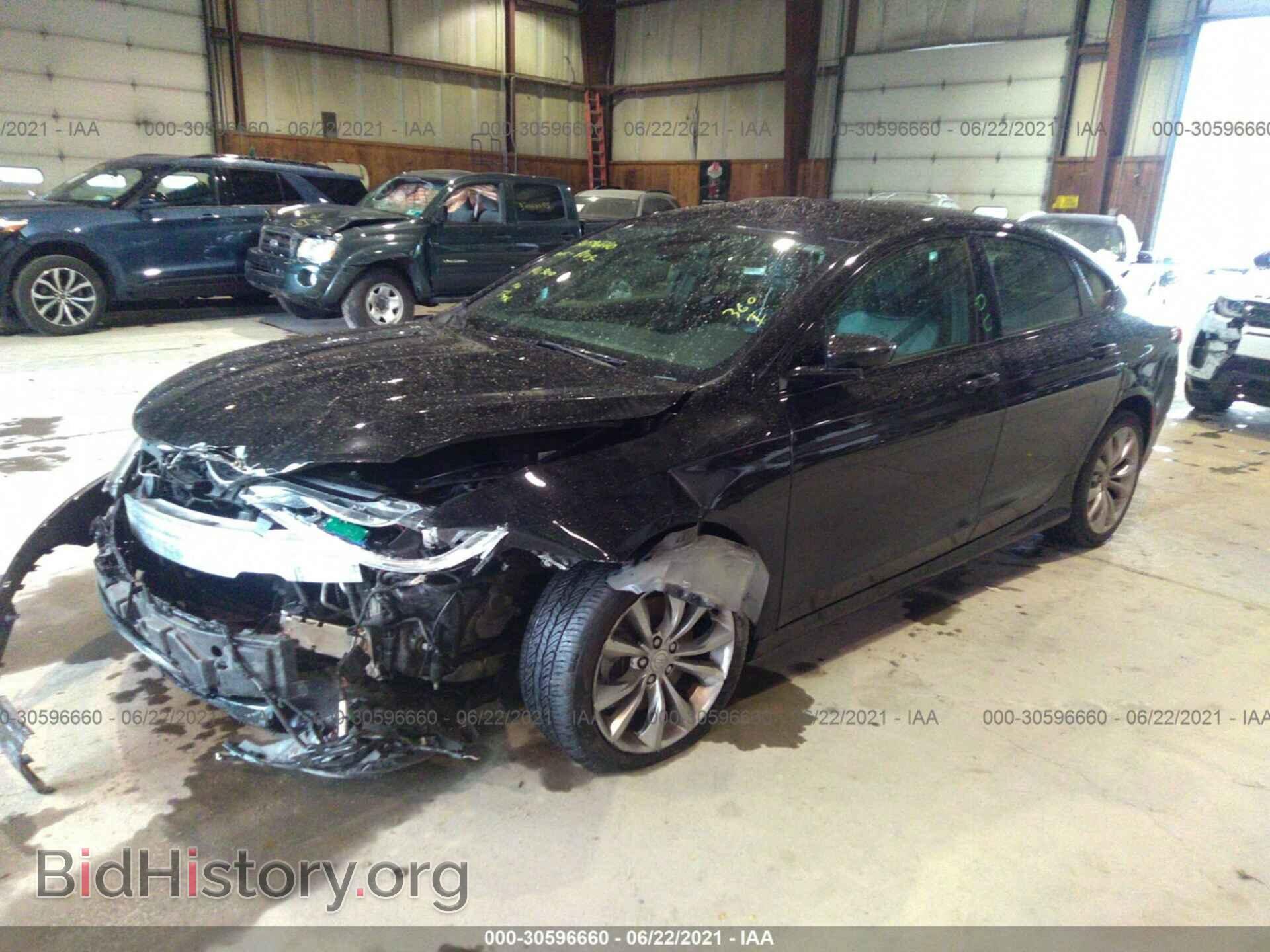2015 CHRYSLER 200 - VIN: 1C3CCCDG5FN656871 - Фото 2