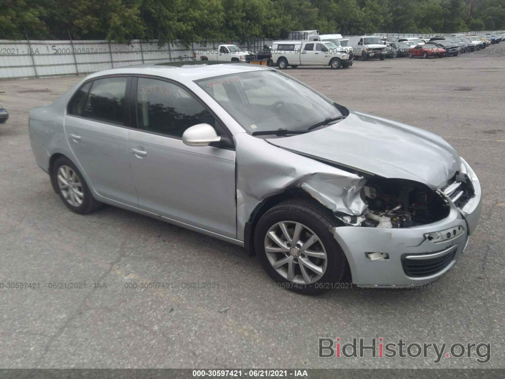 Photo 3VWRZ7AJ3AM158339 - VOLKSWAGEN JETTA SEDAN 2010