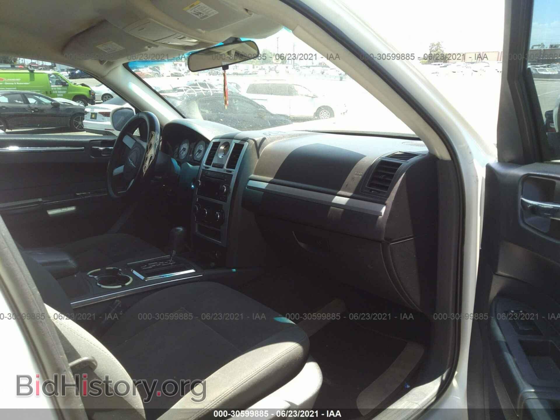 2010 CHRYSLER 300 - VIN: 2C3CA4CD4AH238161 - Фото 5