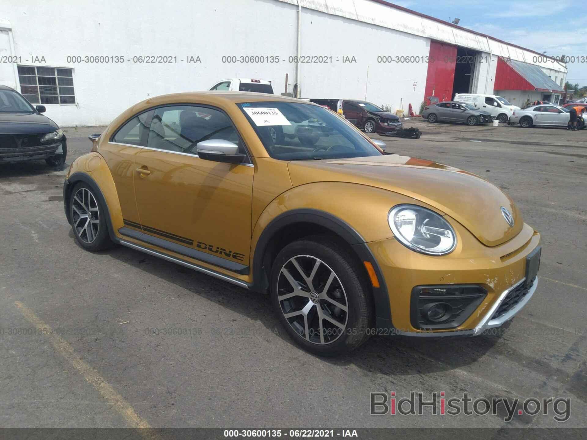 Photo 3VWS17AT5GM634271 - VOLKSWAGEN BEETLE COUPE 2016