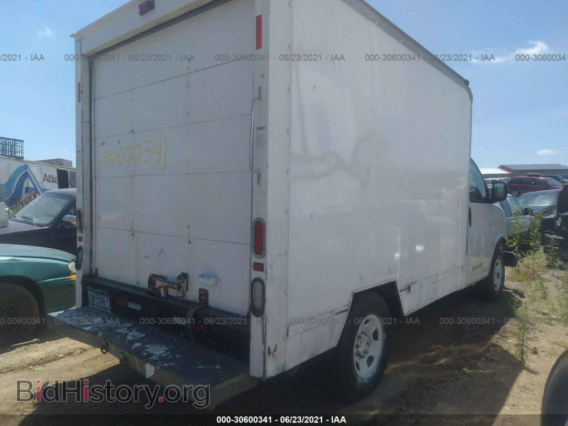 2007 GMC SAVANA CUTAWAY - VIN: 1GDGG31VX71903133 - Photo 4
