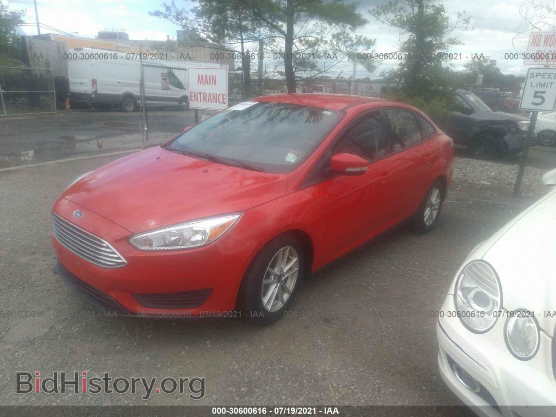 2016 FORD FOCUS - VIN: 1FADP3F2XGL277812 - Фото 2