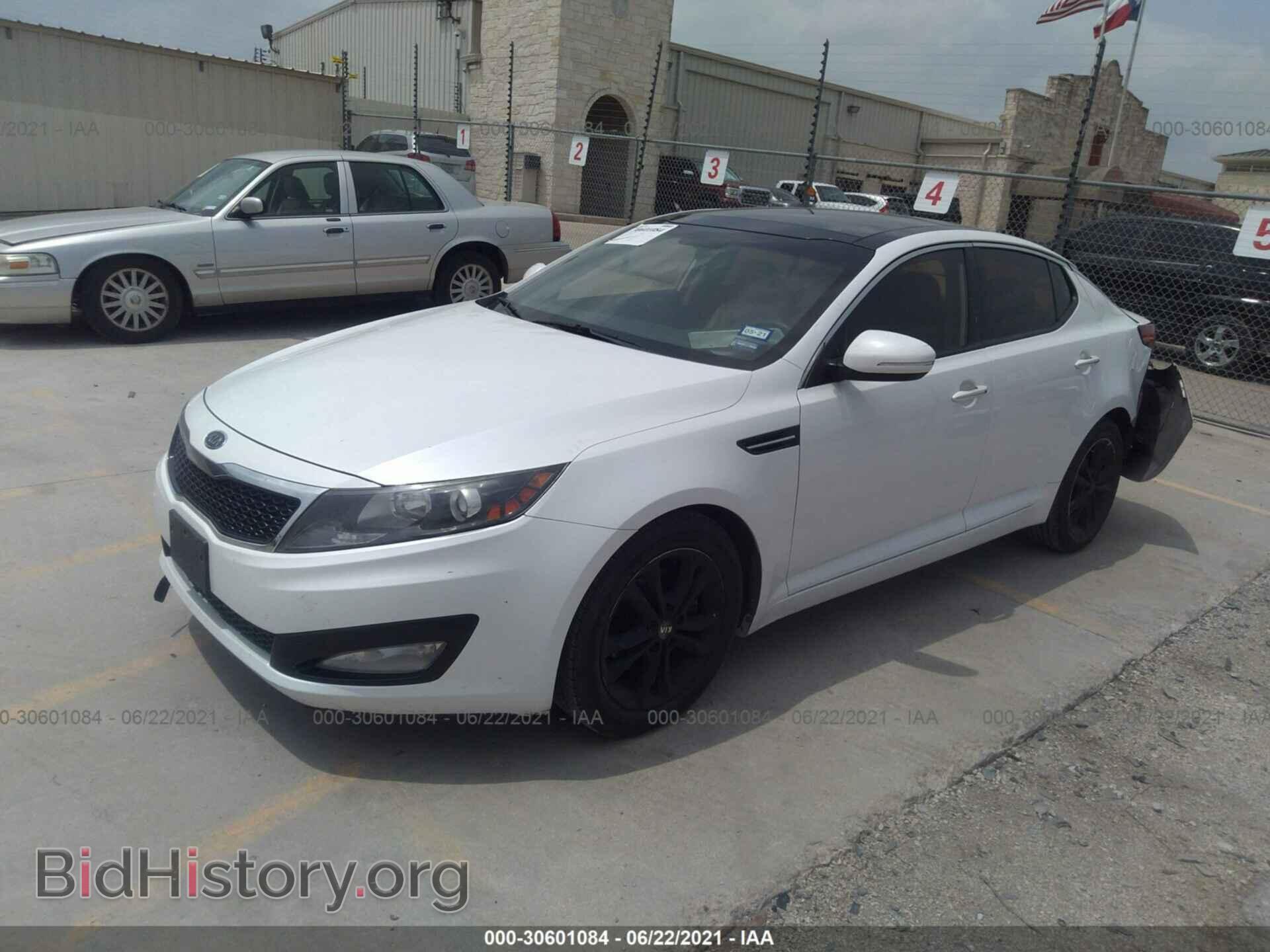 2011 KIA OPTIMA - VIN: KNAGN4A79B5057285 - Фото 2