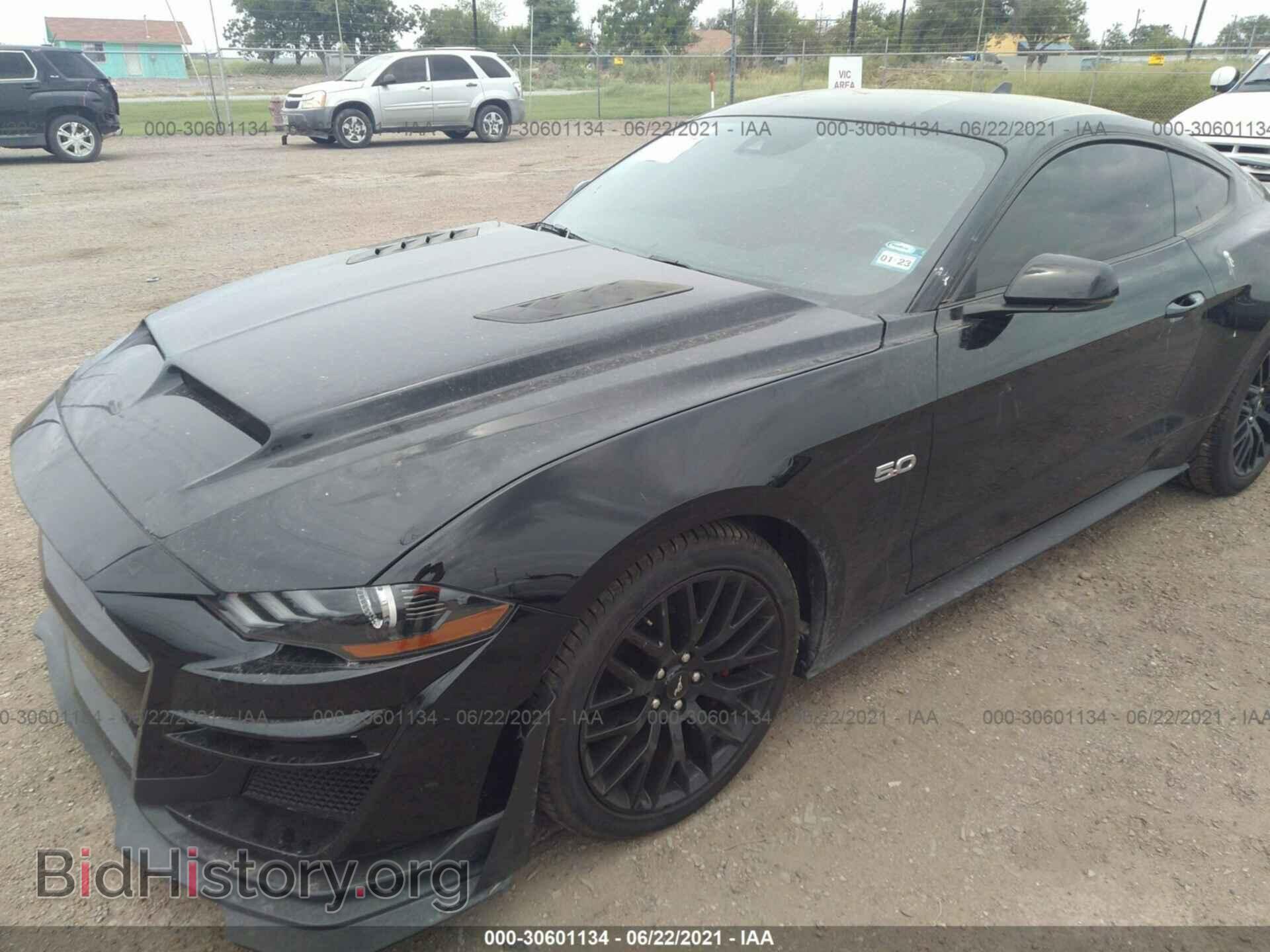 2021 FORD MUSTANG - VIN: 1FA6P8CF8M5111091 - Фото 2