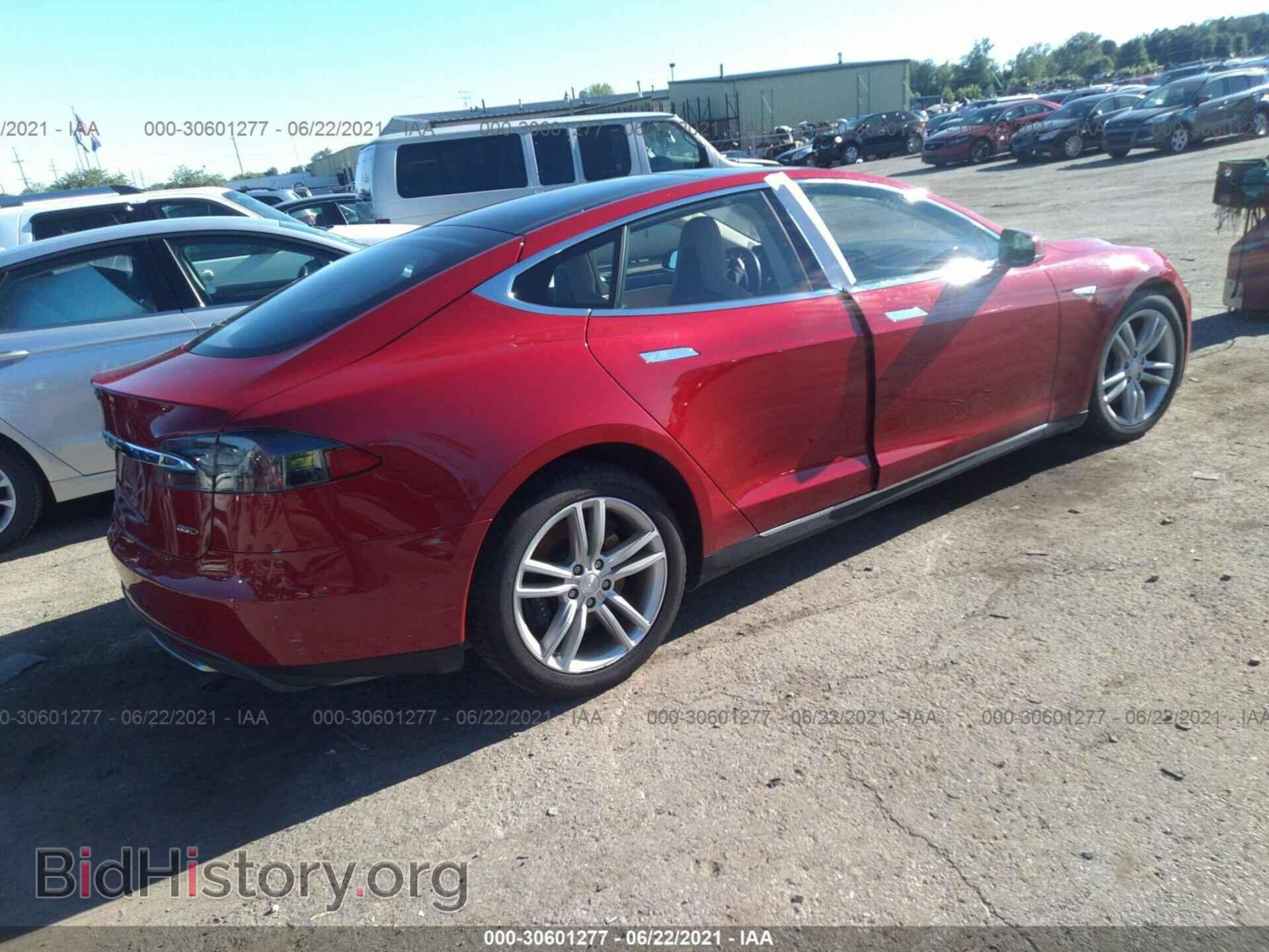 2015 TESLA MODEL S - VIN: 5YJSA1H2XFFP70864 - Photo 4