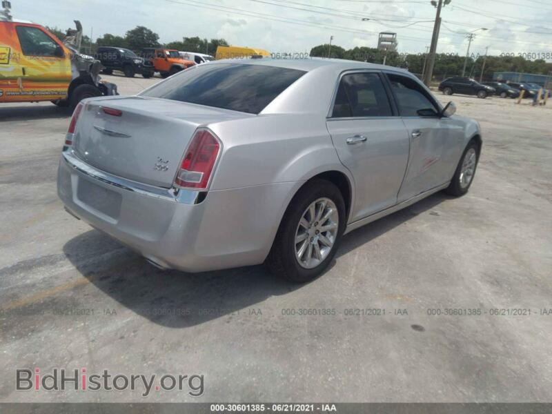 2012 Chrysler 300 (VIN 2C3CCACG2CH288692) — photo 4 of 10