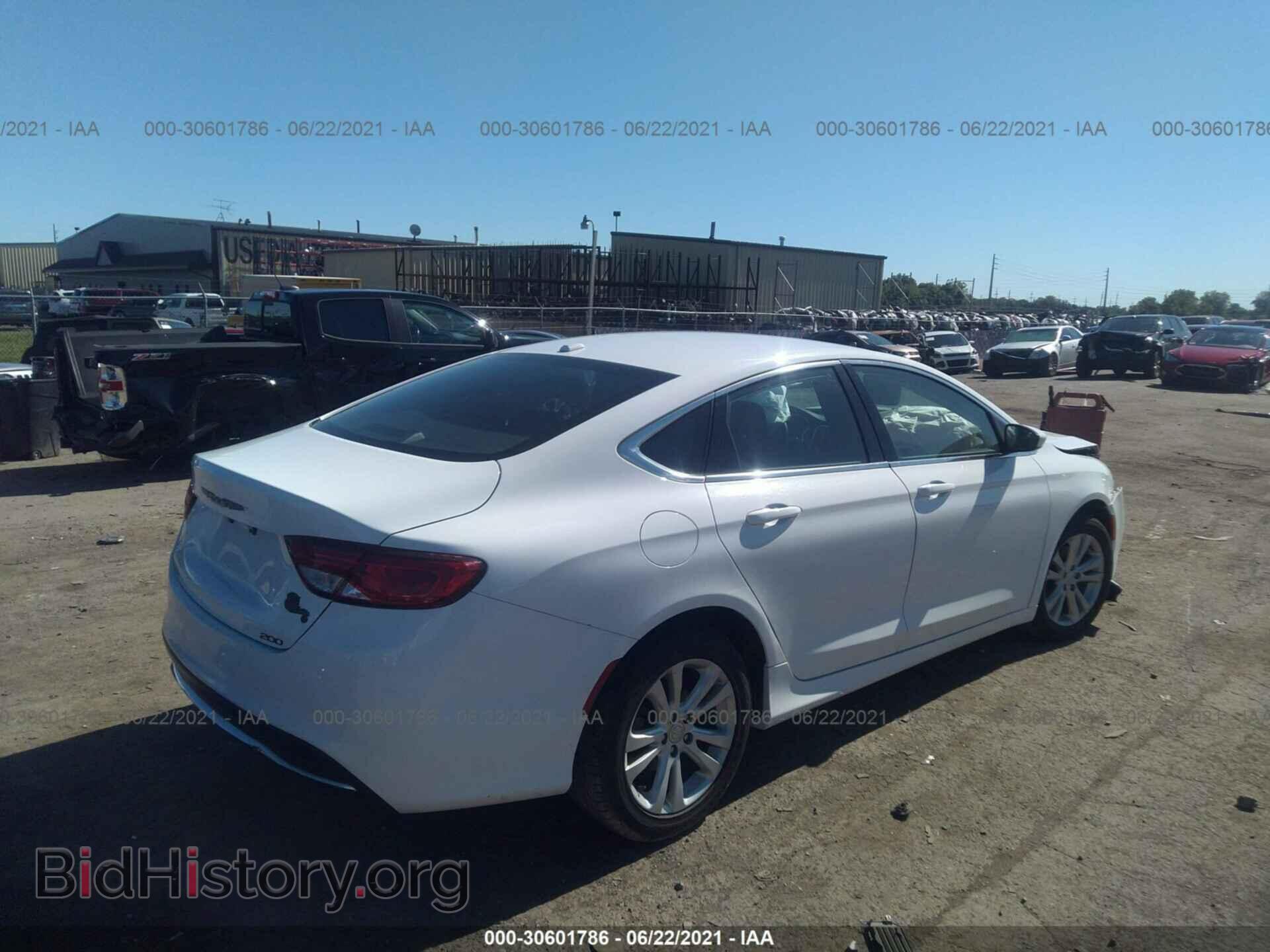 2015 CHRYSLER 200 - VIN: 1C3CCCAB5FN658712 - Photo 4