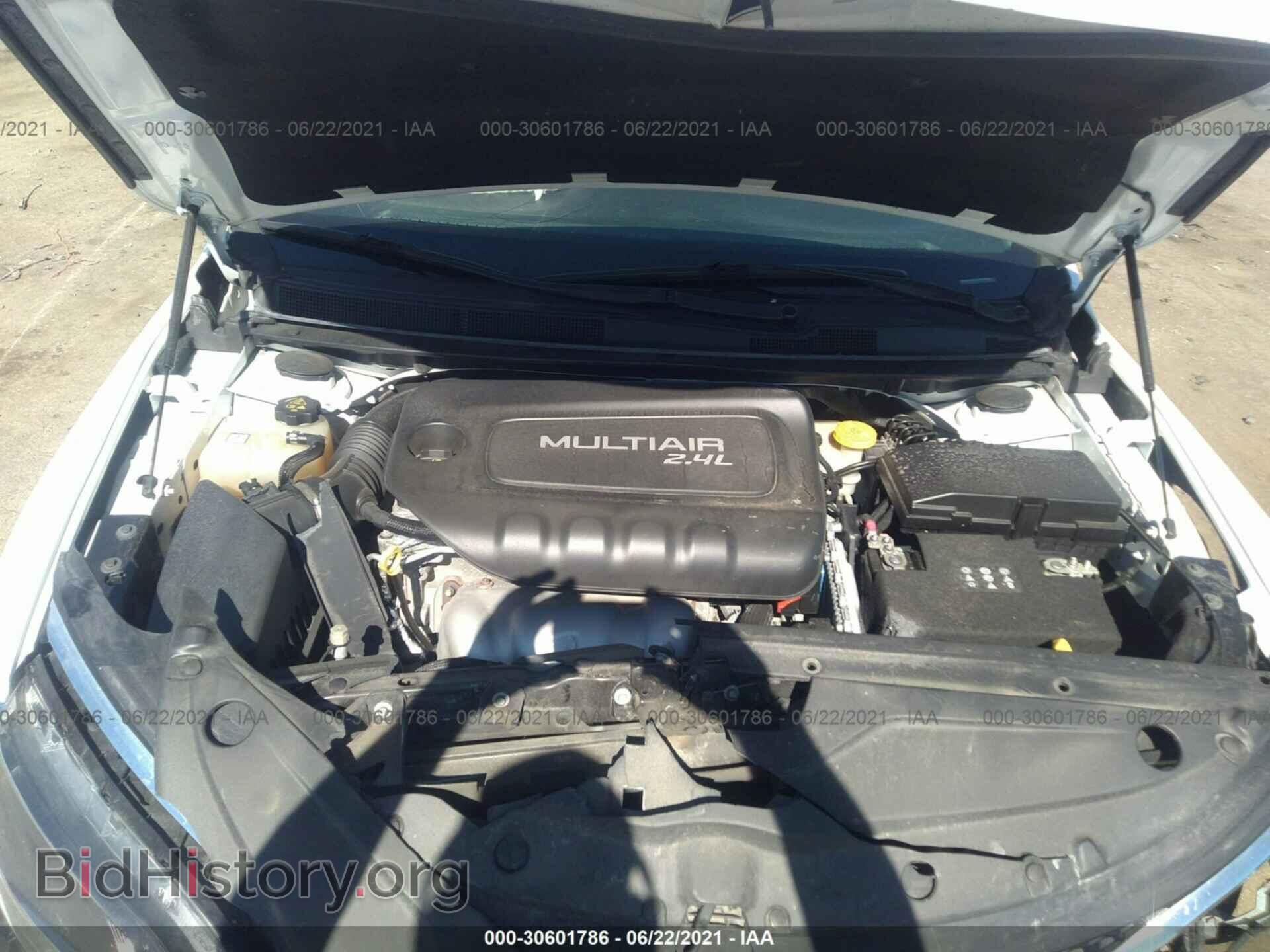 2015 CHRYSLER 200 - VIN: 1C3CCCAB5FN658712 - Photo 10