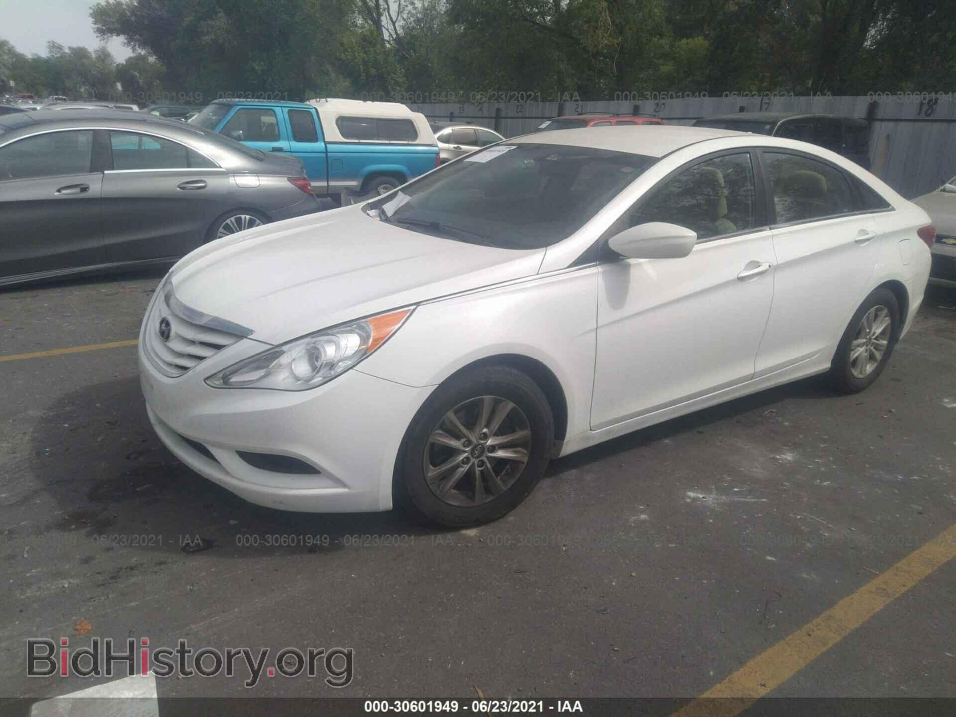 2013 HYUNDAI SONATA - VIN: 5NPEB4AC9DH736010 - Фото 2