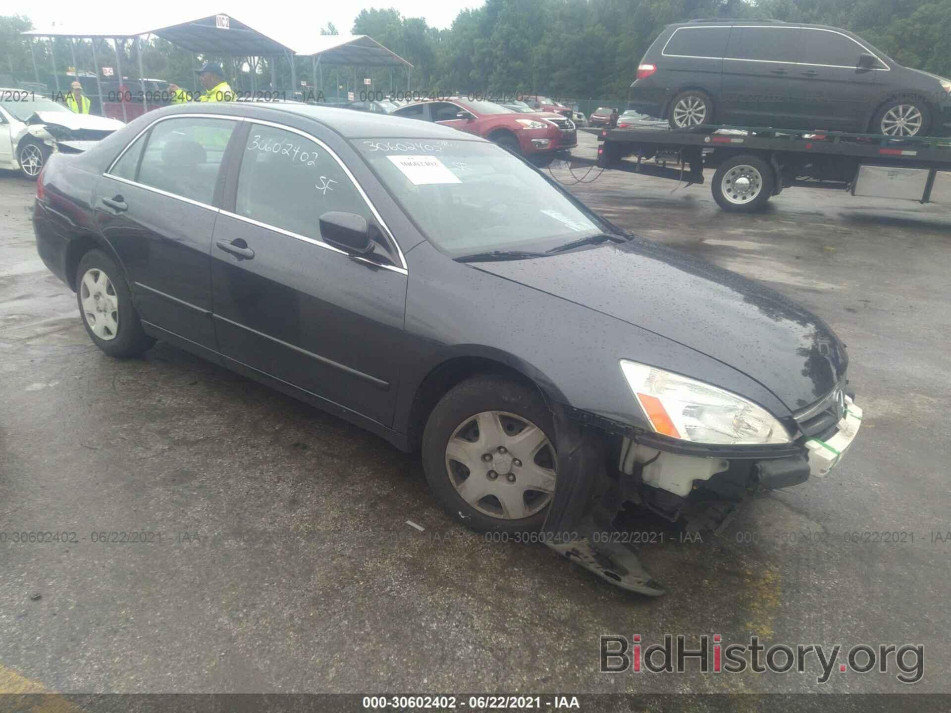 Photo 1HGCM56496A038887 - HONDA ACCORD SDN 2006