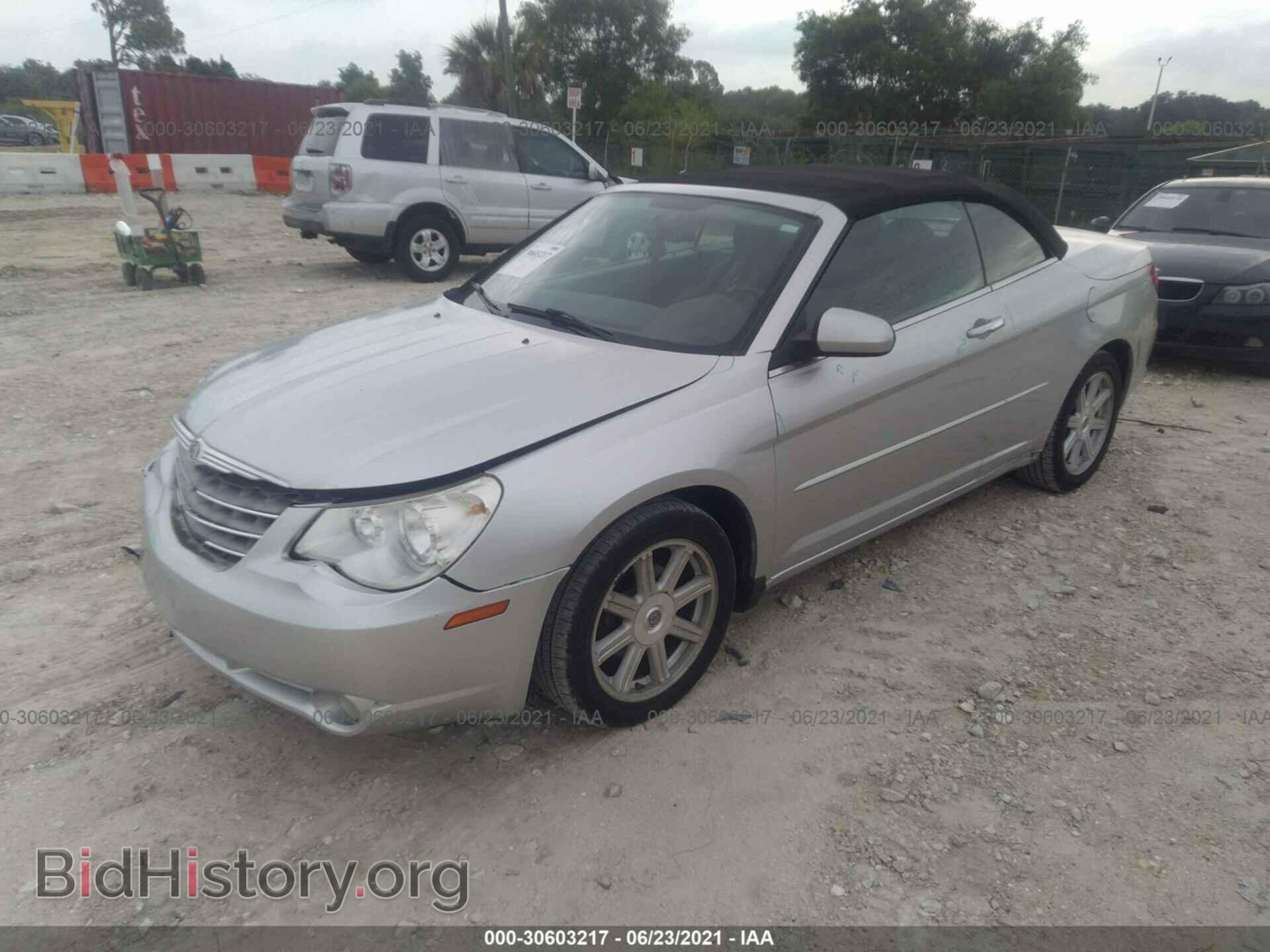 2008 CHRYSLER SEBRING - VIN: 1C3LC65M28N231133 - Фото 2