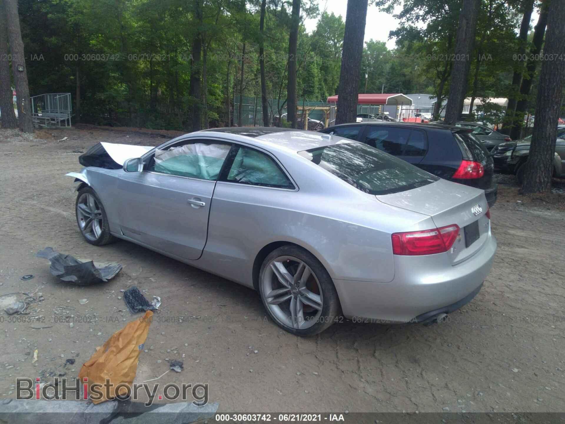 2011 AUDI A5 - VIN: WAUCFAFR8BA038772 - Фото 3
