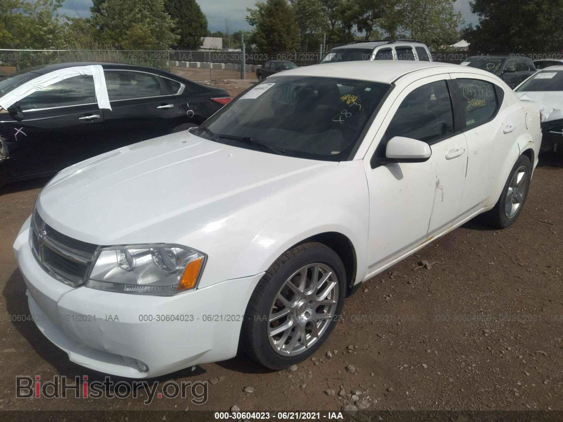 2011 DODGE AVENGER - VIN: 1B3BD2FBXBN587171 - Фото 2