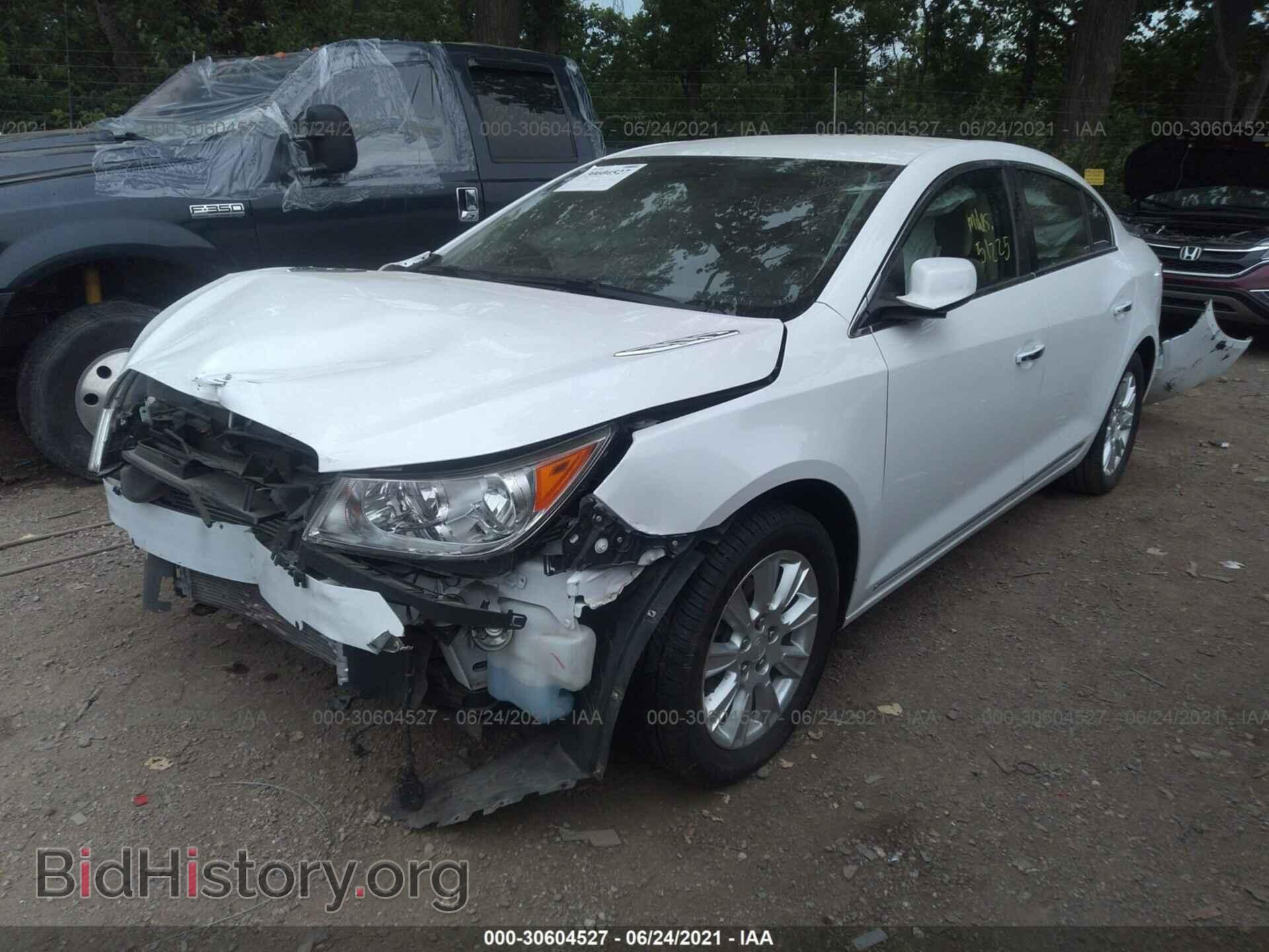 2013 BUICK LACROSSE - VIN: 1G4GA5ER2DF136516 - Фото 2