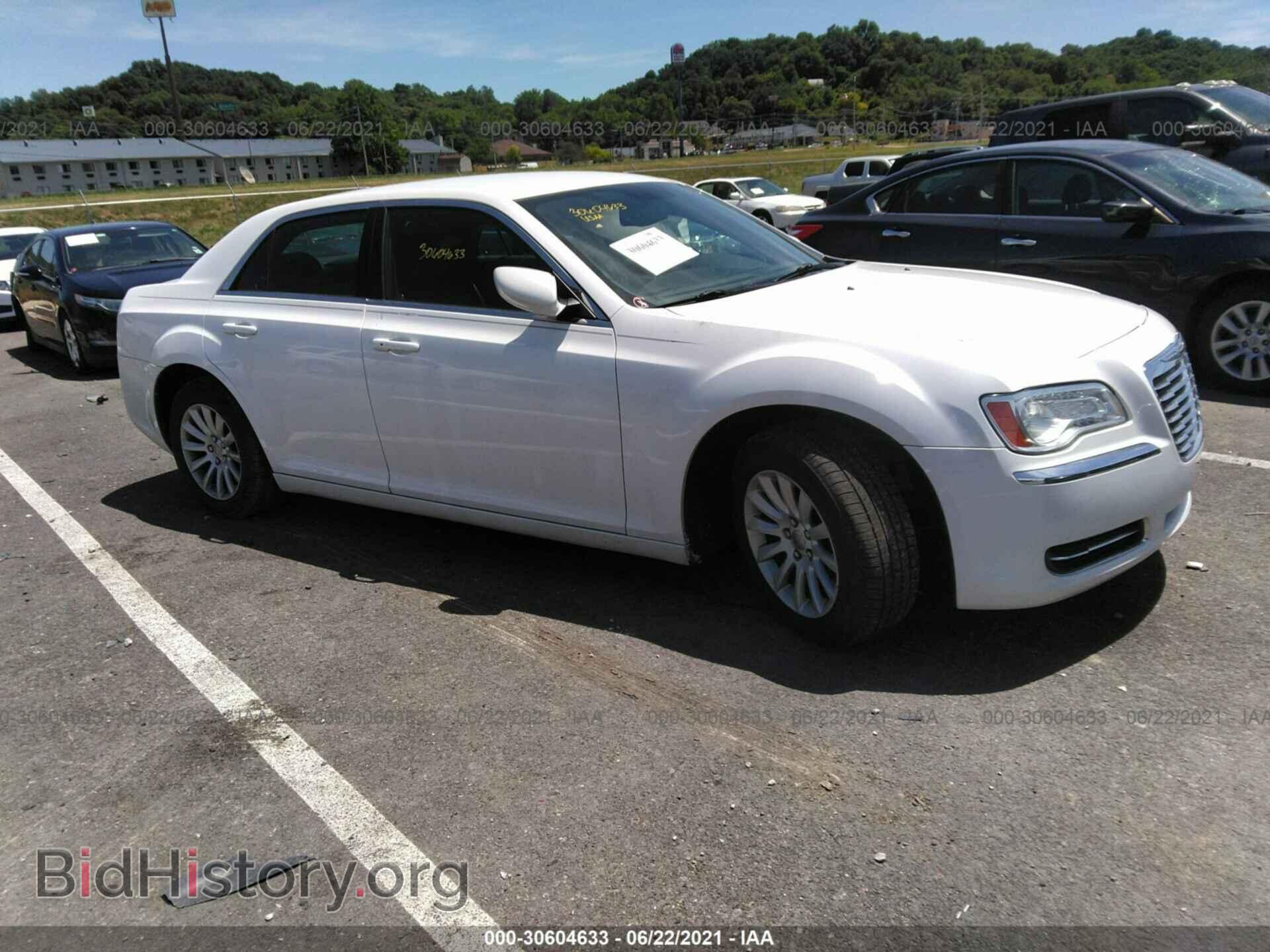 Фотография 2C3CCAAG4DH558042 - CHRYSLER 300 2013