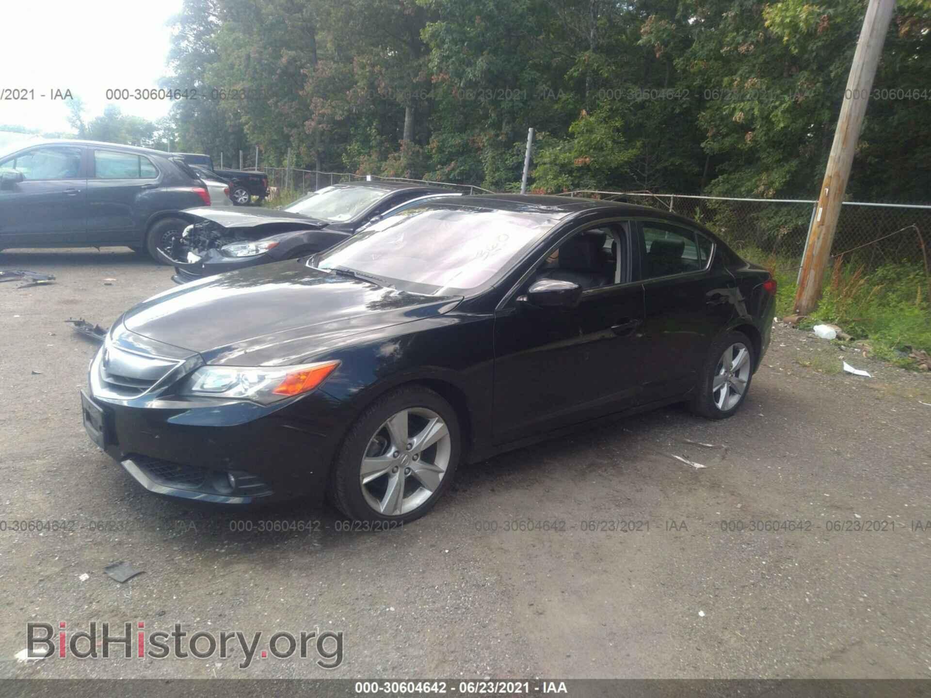 2013 ACURA ILX - VIN: 19VDE2E51DE000470 - Фото 2