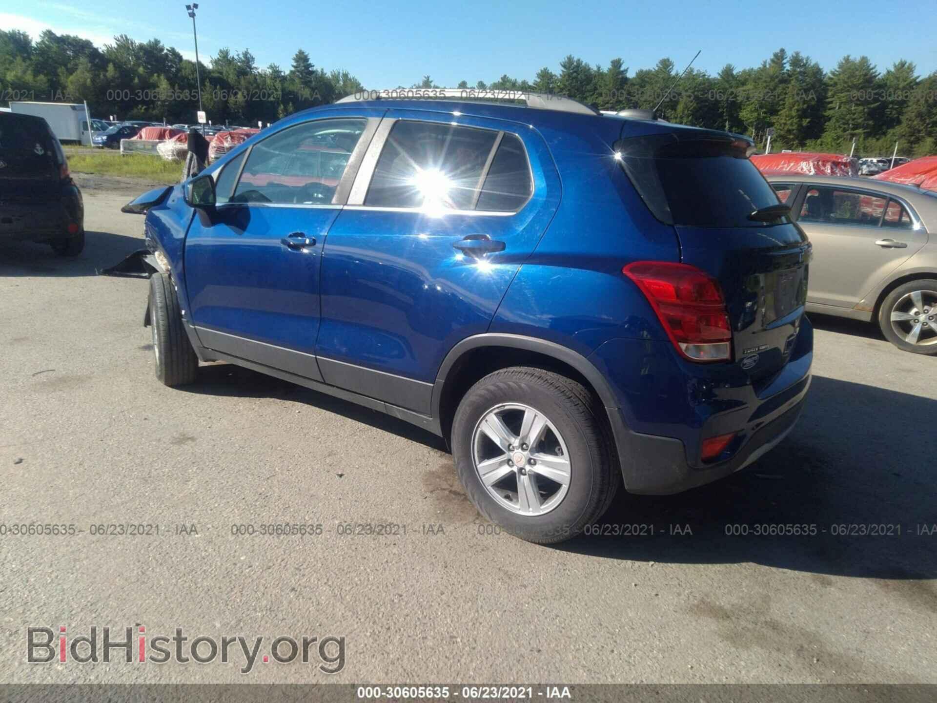 2017 CHEVROLET TRAX - VIN: 3GNCJPSB7HL190886 - Photo 3