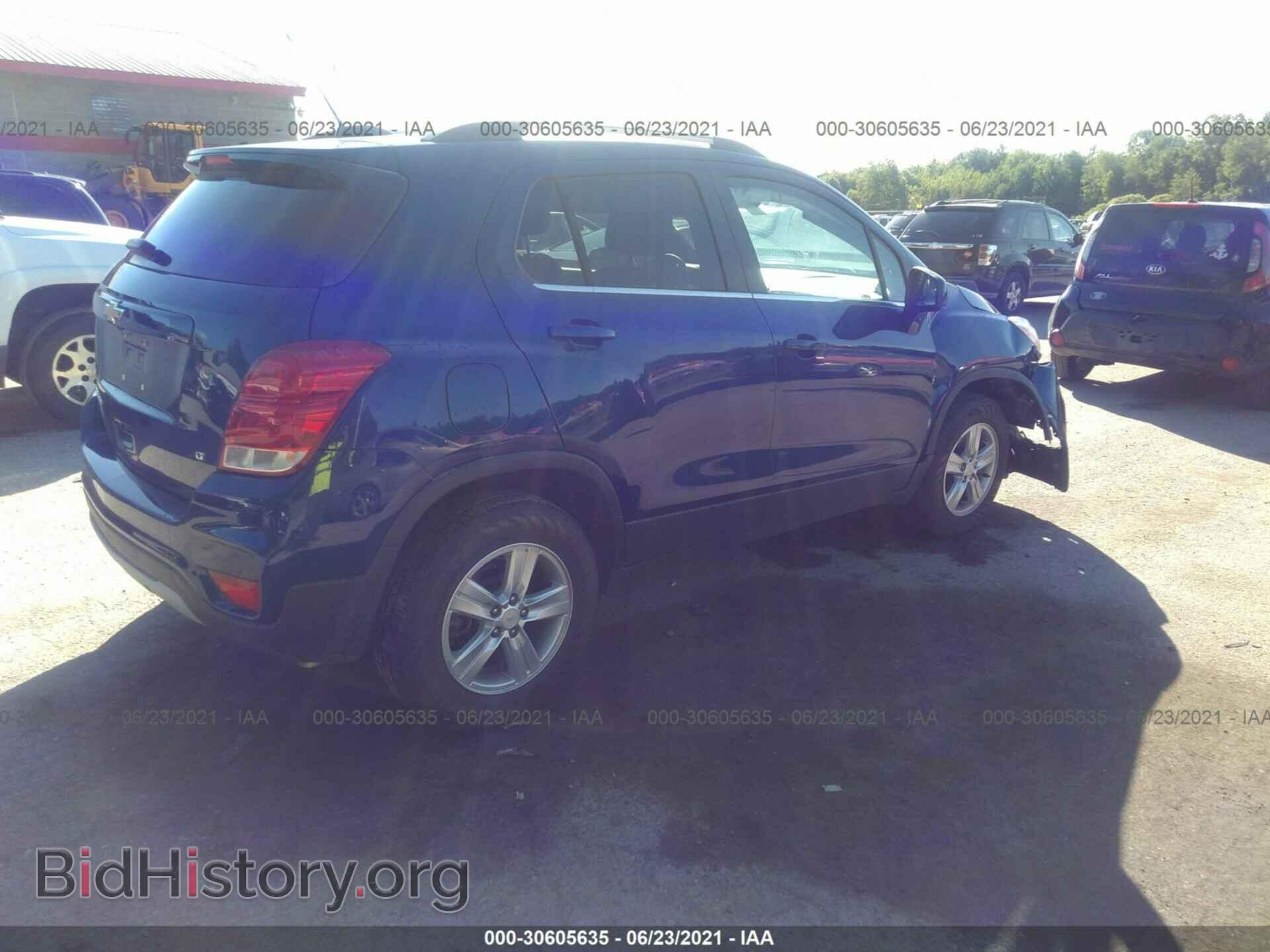 2017 CHEVROLET TRAX - VIN: 3GNCJPSB7HL190886 - Photo 4