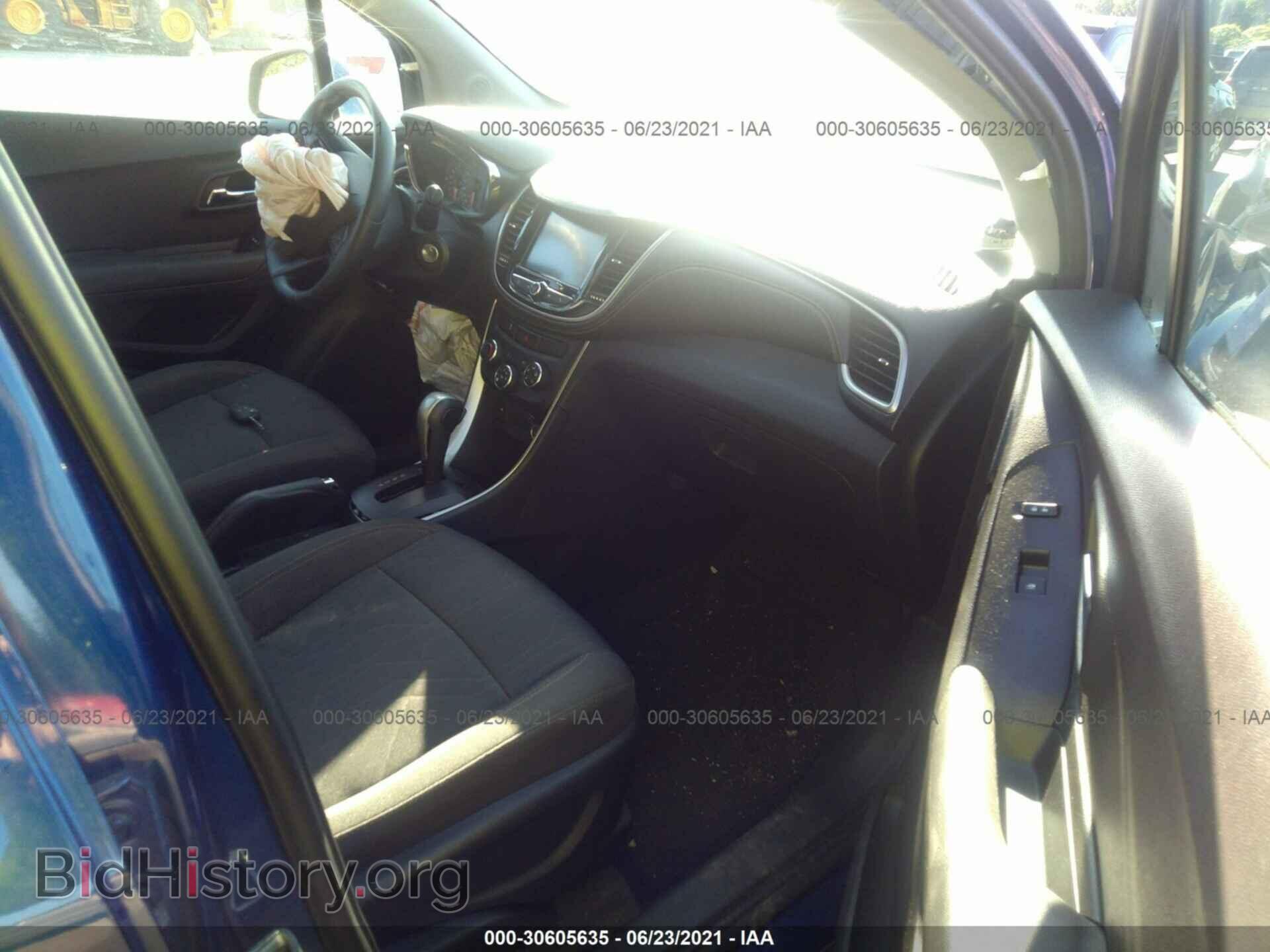 2017 CHEVROLET TRAX - VIN: 3GNCJPSB7HL190886 - Photo 5