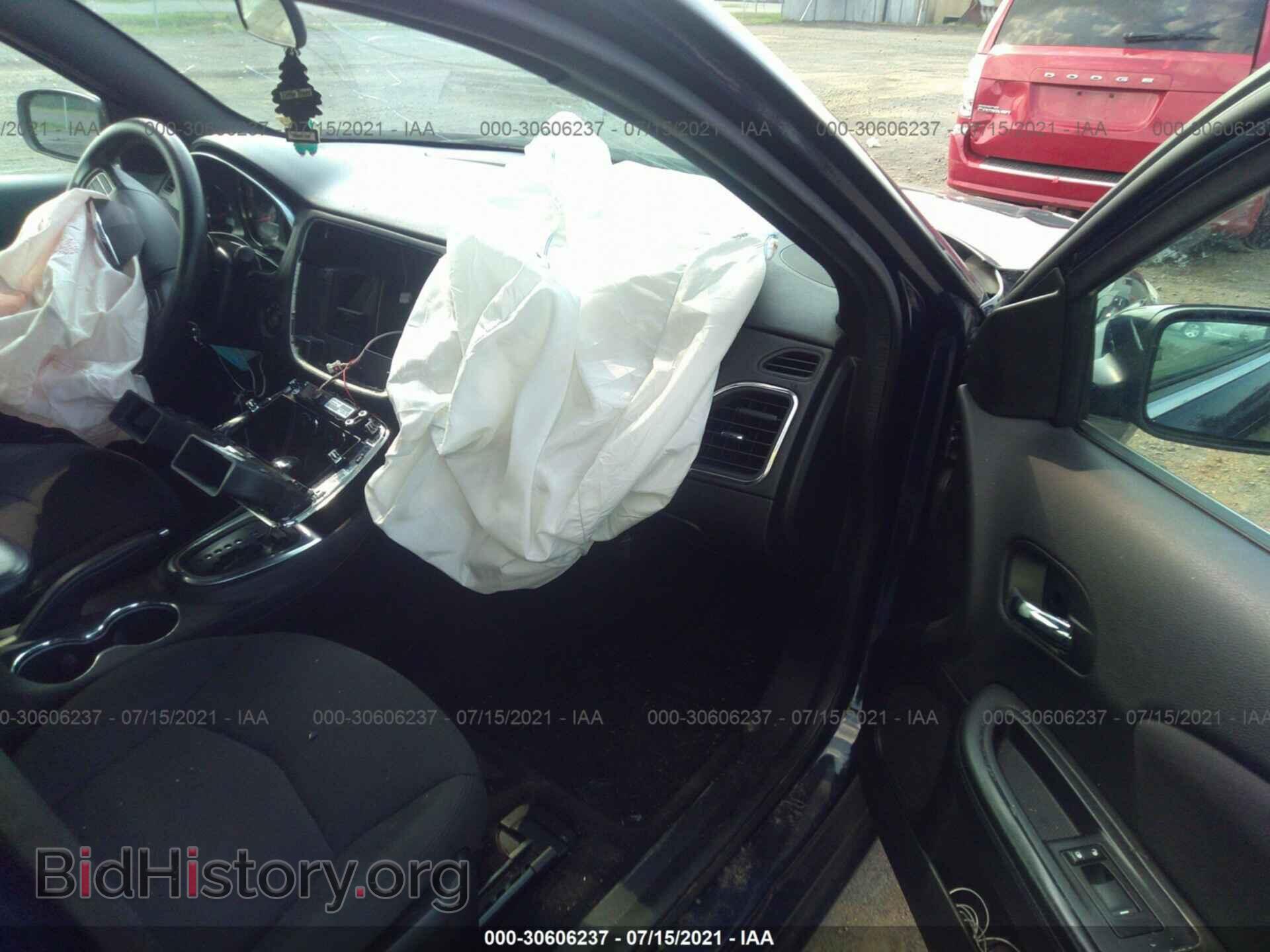2013 CHRYSLER 200 - VIN: 1C3CCBAB7DN761864 - Фото 5