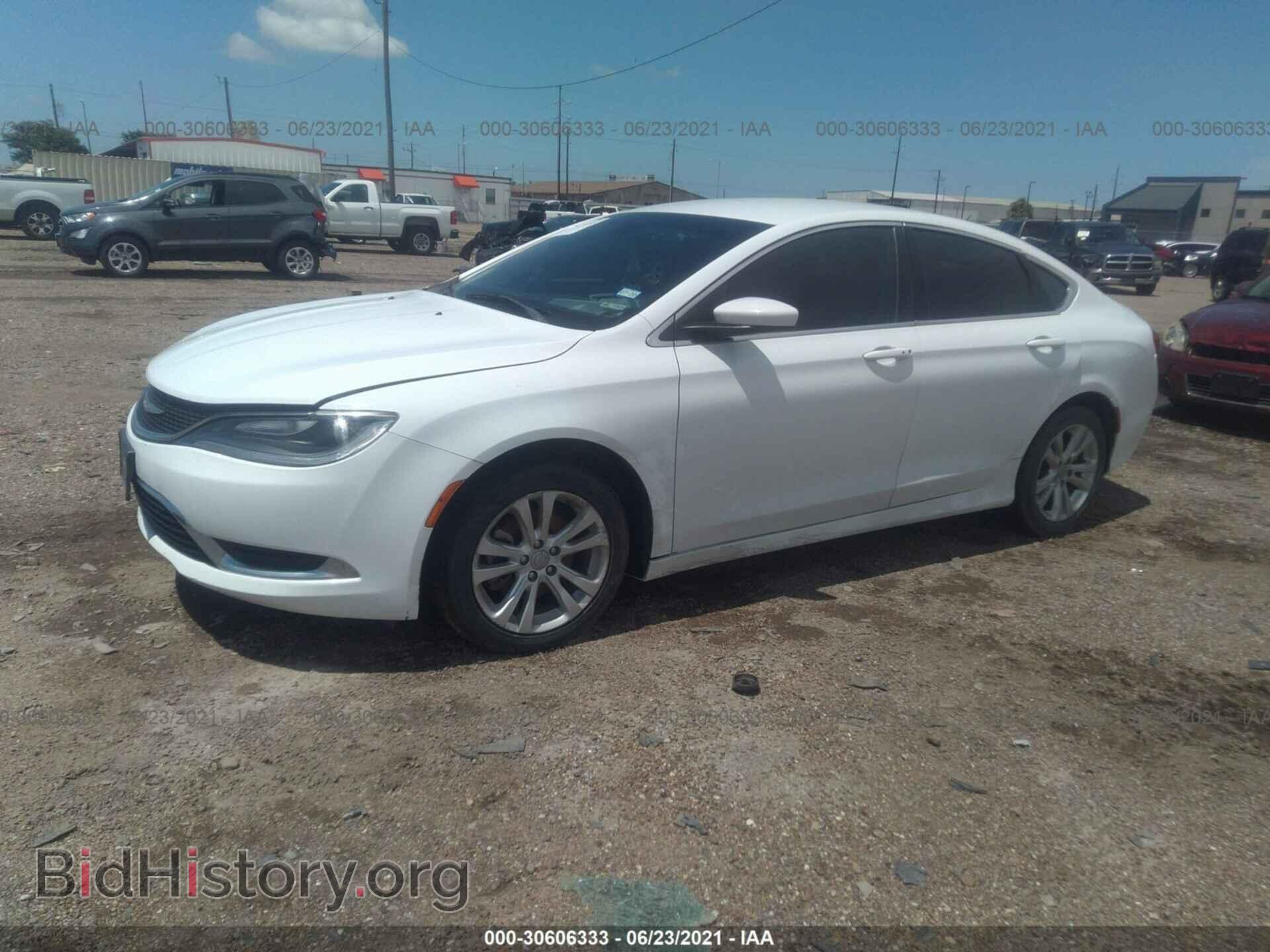 2015 CHRYSLER 200 - VIN: 1C3CCCABXFN562655 - Photo 2