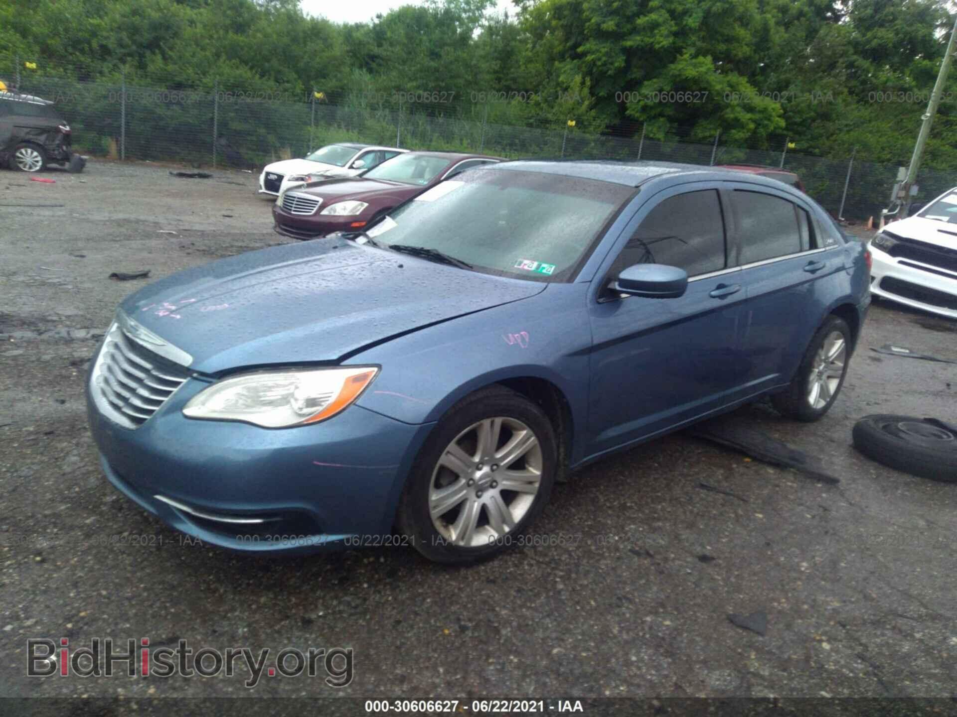 2011 CHRYSLER 200 - VIN: 1C3BC1FG1BN584249 - Фото 2