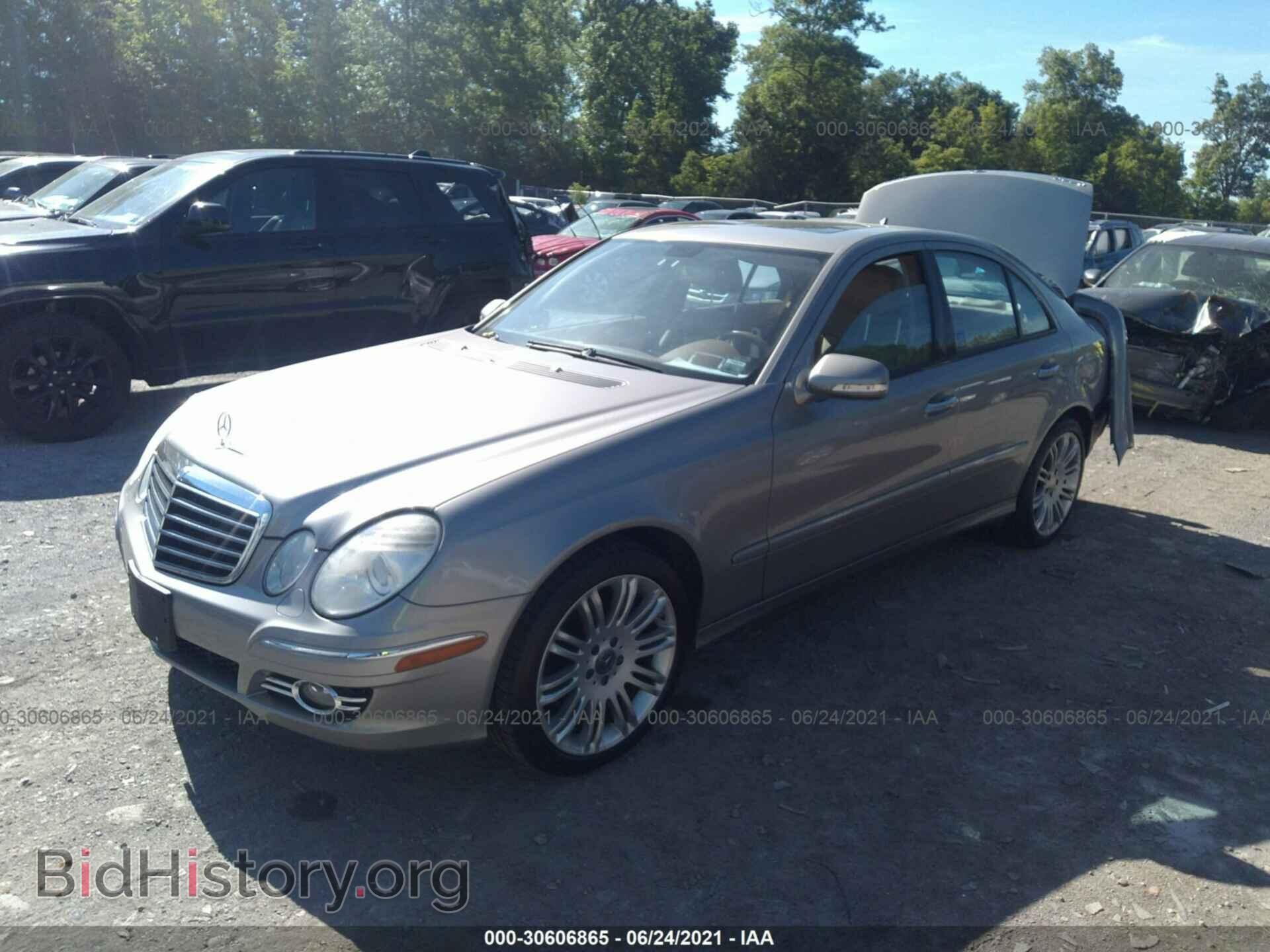 2008 MERCEDES-BENZ E-CLASS - VIN: WDBUF87X18B262237 - Фото 2