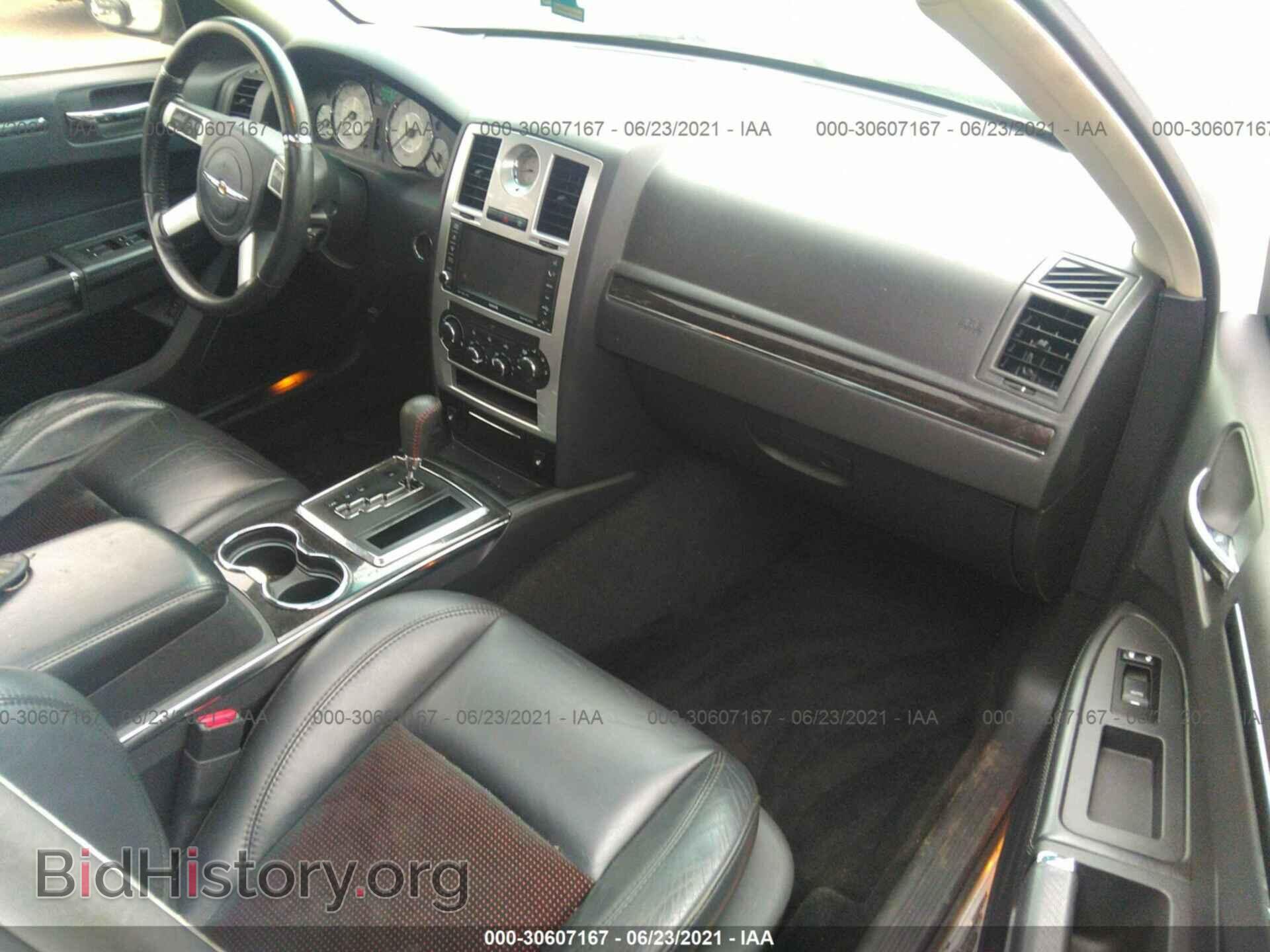2010 CHRYSLER 300 - VIN: 2C3CA9CTXAH329908 - Фото 5