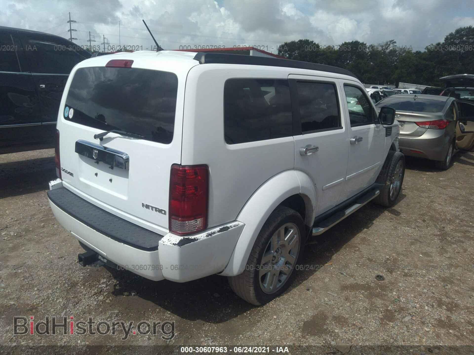 2011 DODGE NITRO - VIN: 1D4PT4GK5BW587111 - Photo 4