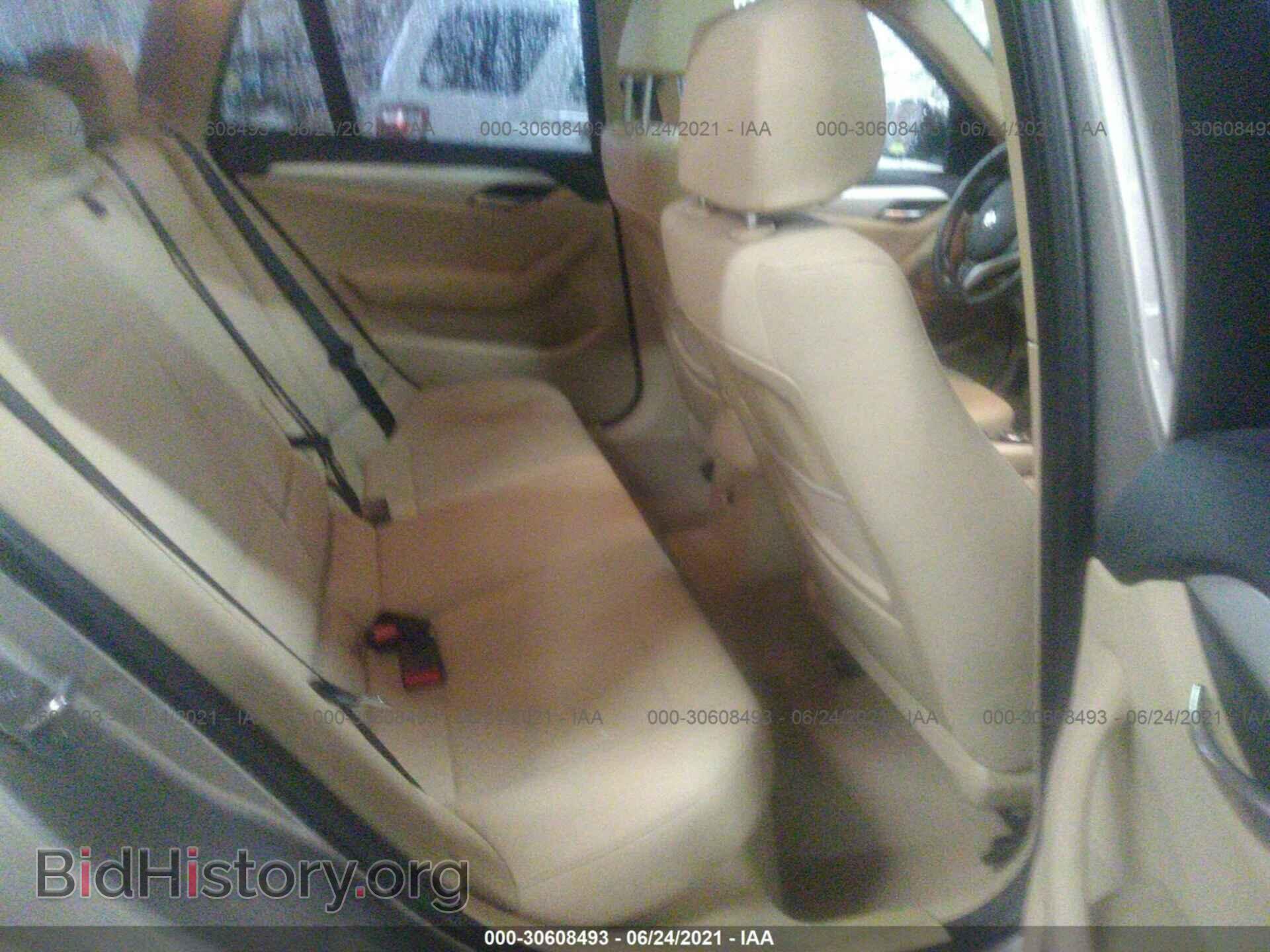 2013 BMW X1 - VIN: WBAVL1C52DVR85191 - Фото 8