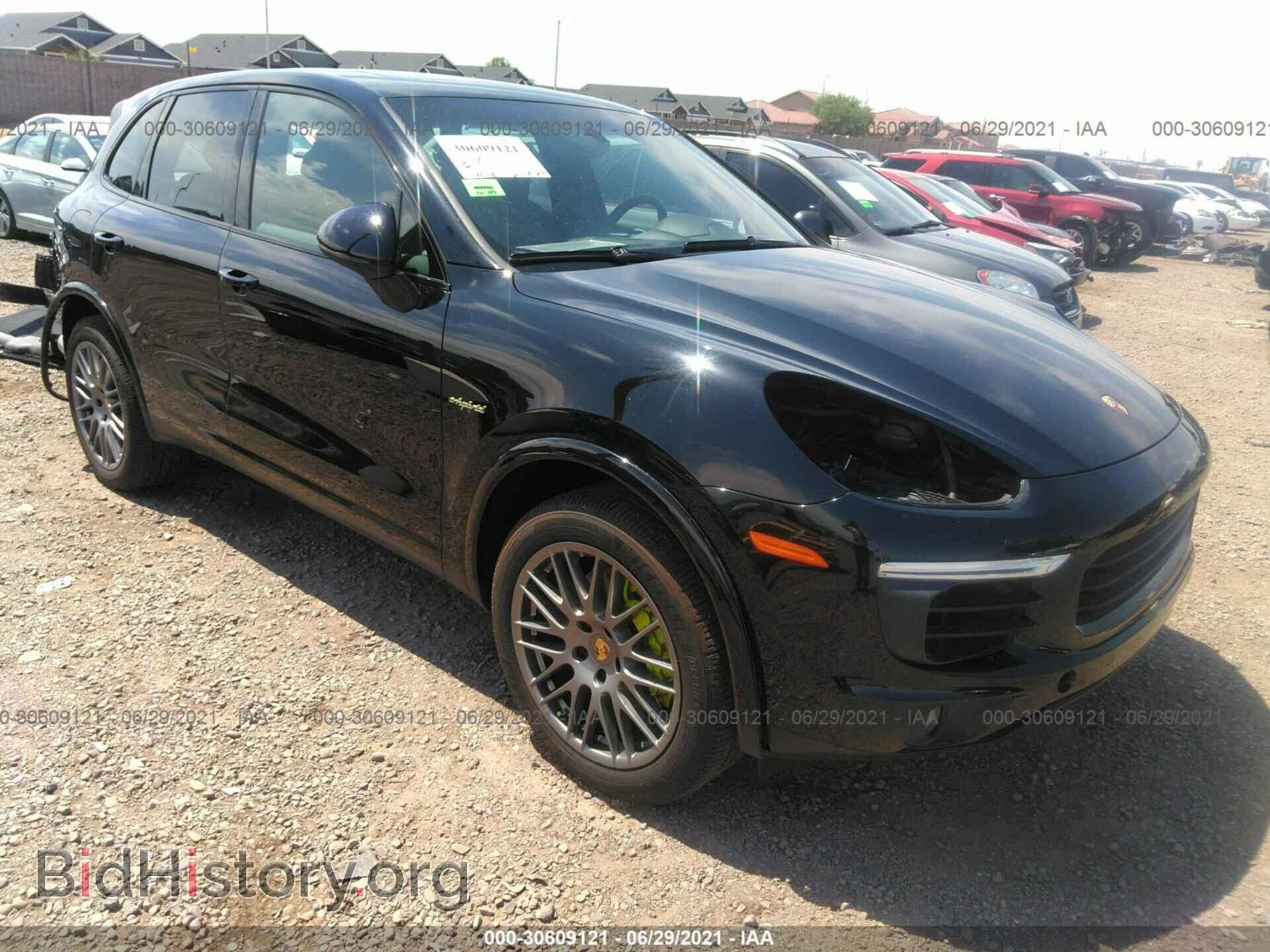 Фотография WP1AE2A29HLA75158 - PORSCHE CAYENNE 2017