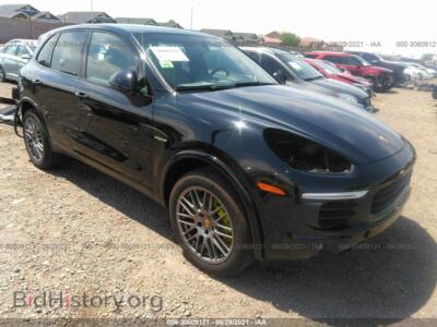 2017 Porsche CAYENNE S E-Hybrid, черный — VIN WP1AE2A29HLA75158, IAAI