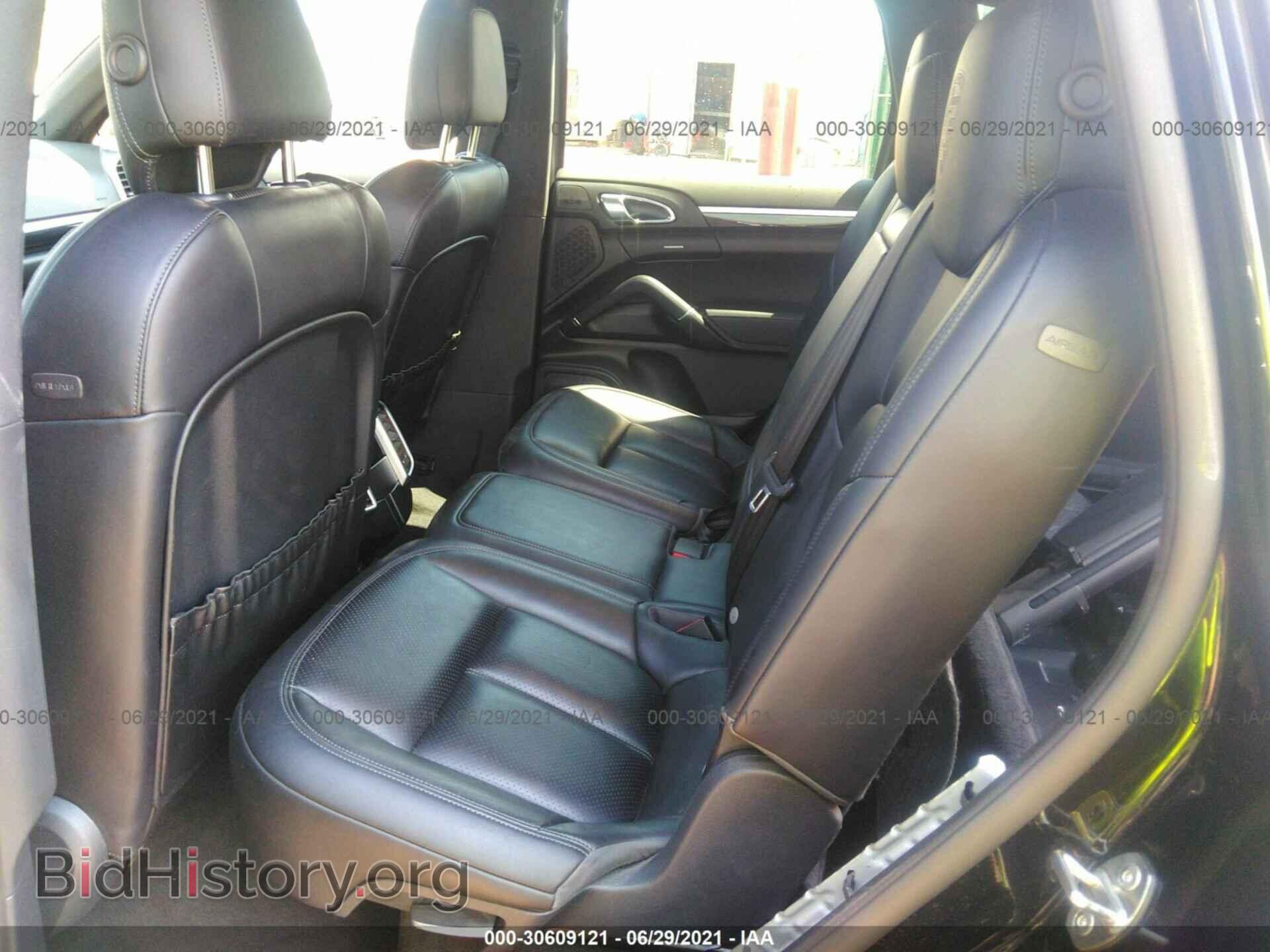 2017 PORSCHE CAYENNE - VIN: WP1AE2A29HLA75158 - Фото 8