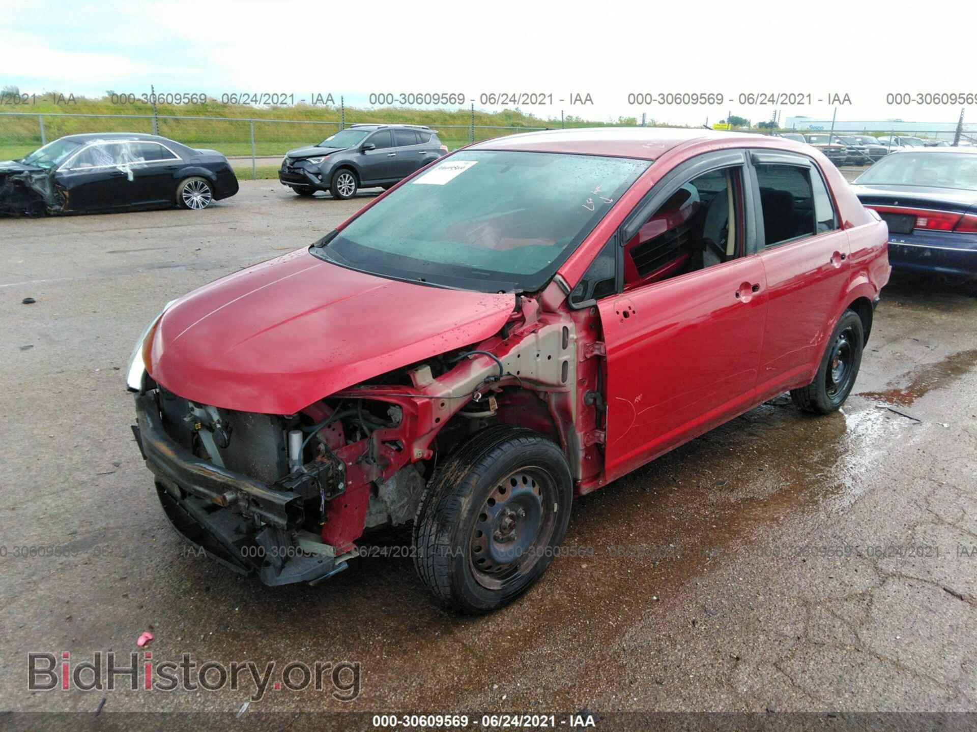 2011 NISSAN VERSA - VIN: 3N1BC1AP1BL438052 - Фото 2