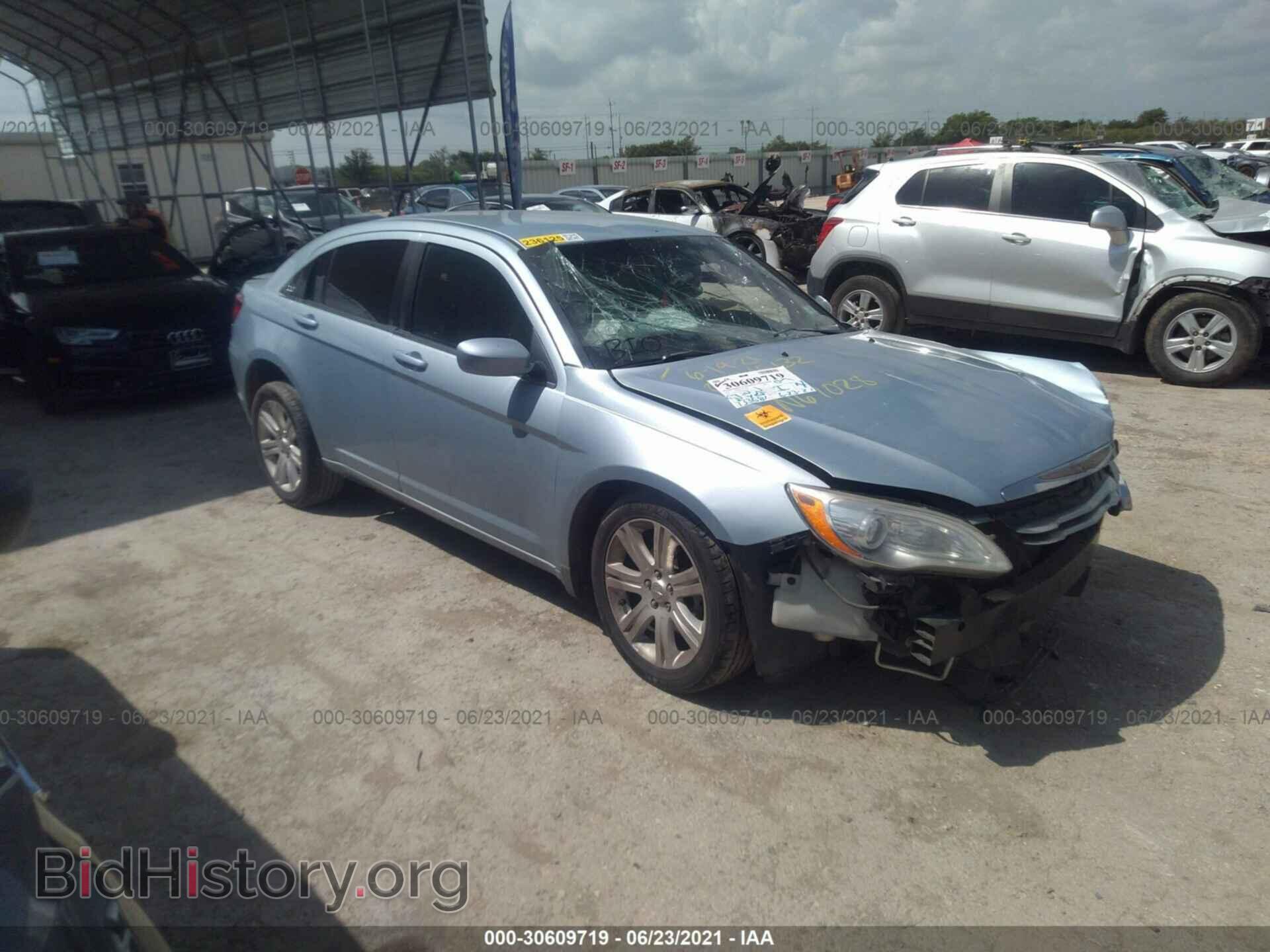 Фотография 1C3CCBAB4DN670289 - CHRYSLER 200 2013