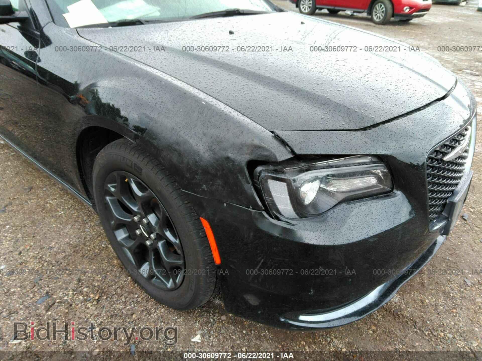2019 CHRYSLER 300 - VIN: 2C3CCAGG9KH586102 - Фото 6
