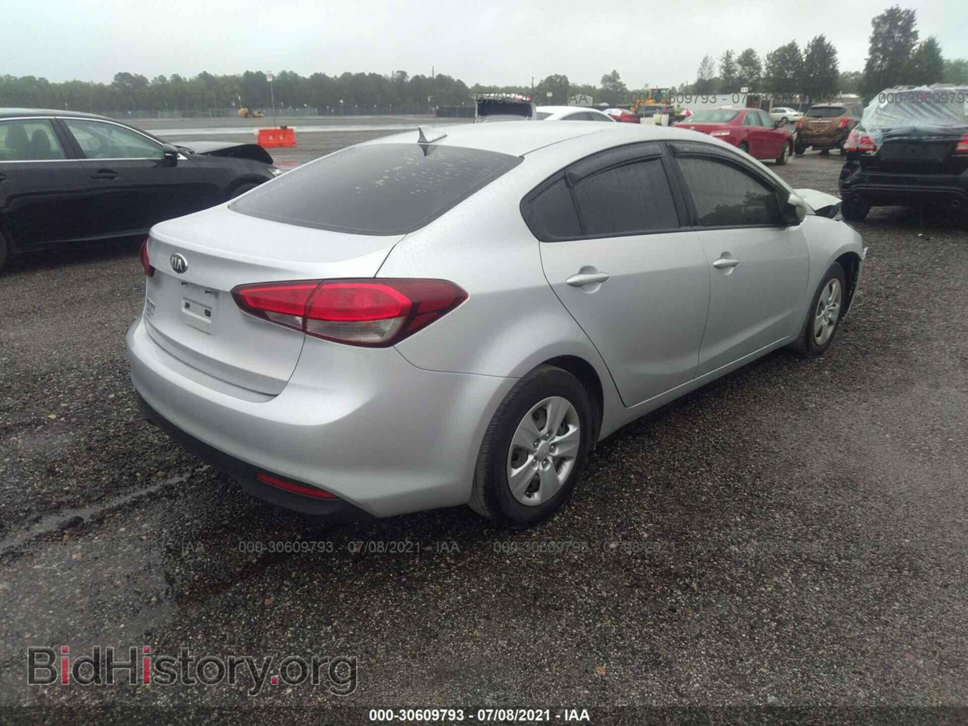 2017 KIA FORTE - VIN: 3KPFK4A73HE053544 - Фото 4