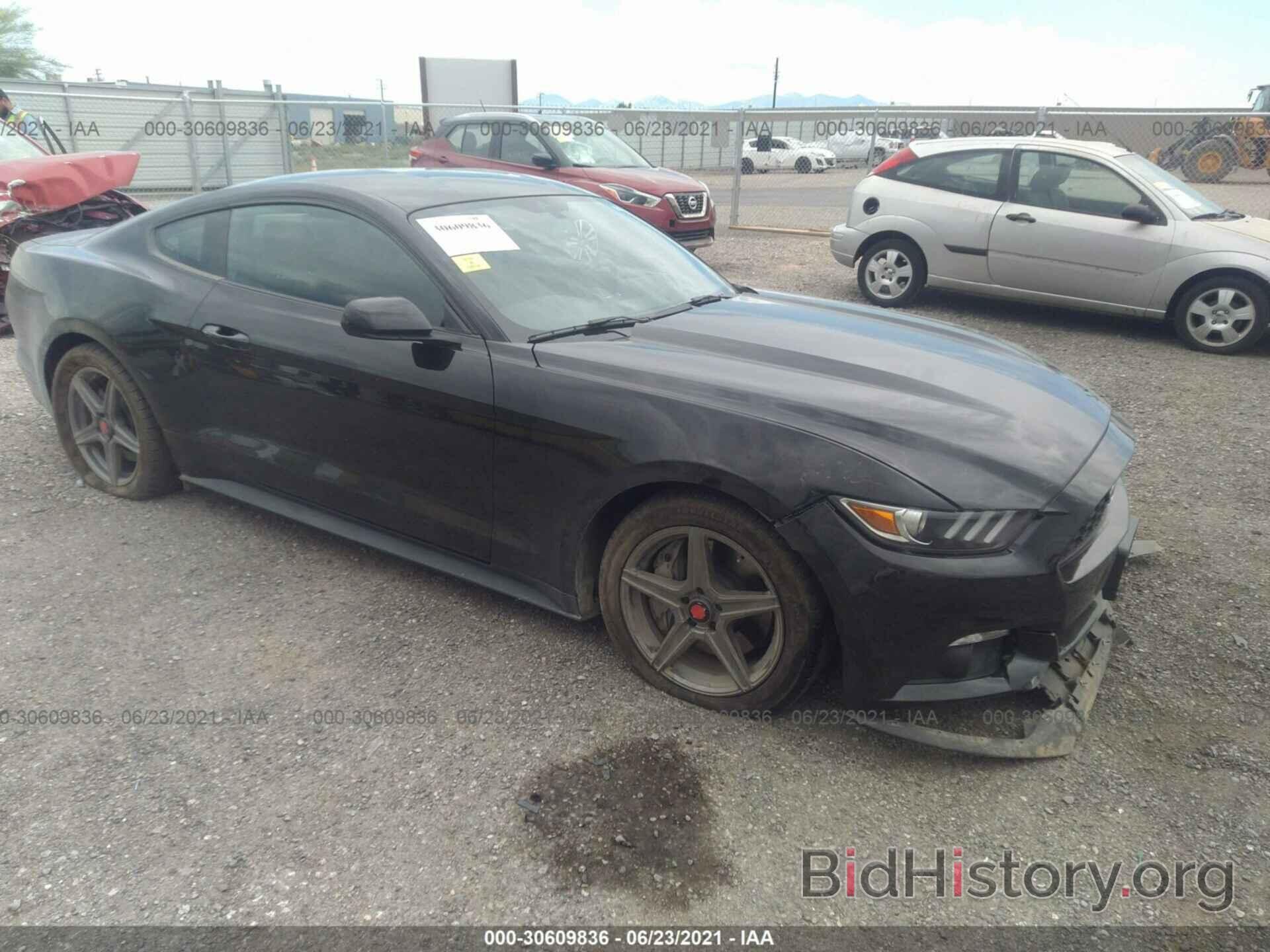 Photo 1FA6P8TH2F5322923 - FORD MUSTANG 2015