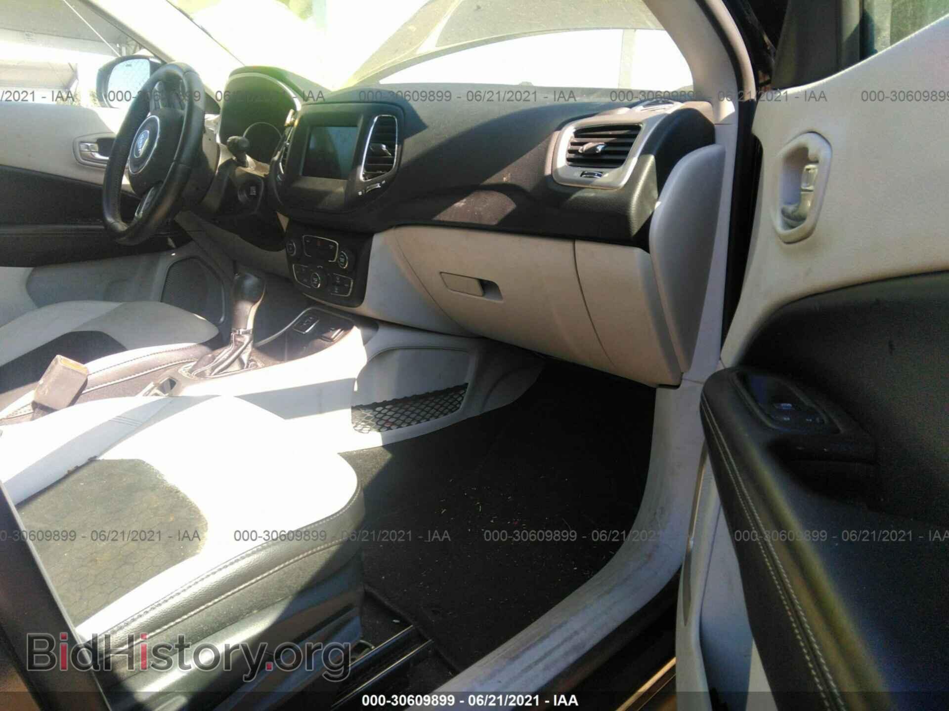 2019 JEEP COMPASS - VIN: 3C4NJCBB0KT802489 - Фото 5