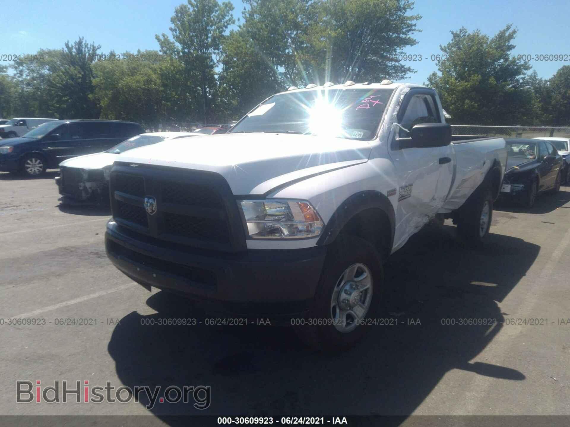2016 RAM 2500 - VIN: 3C6MR5AJ6GG268916 - Фото 2