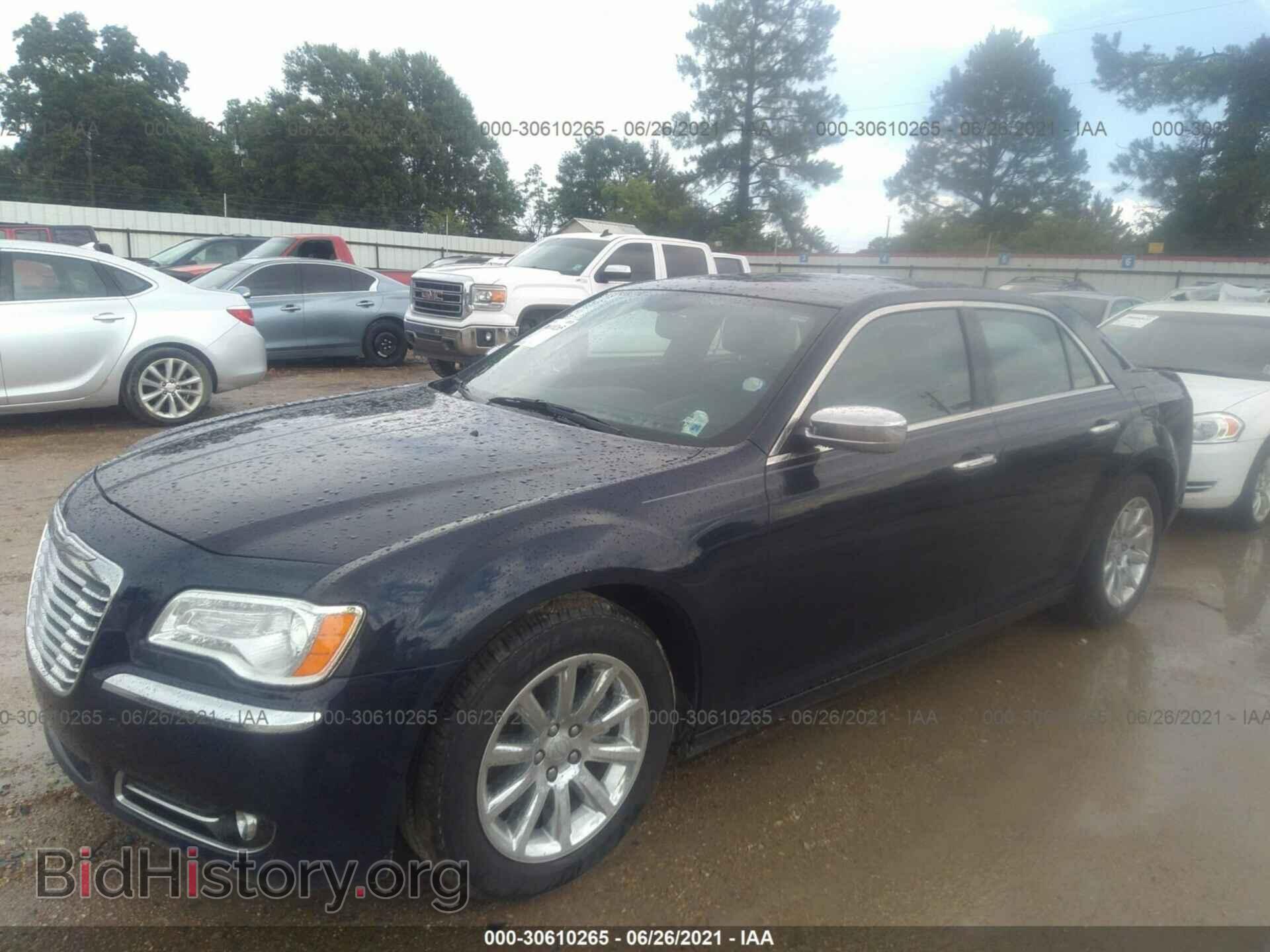 2012 CHRYSLER 300 - VIN: 2C3CCACG7CH223028 - Фото 2
