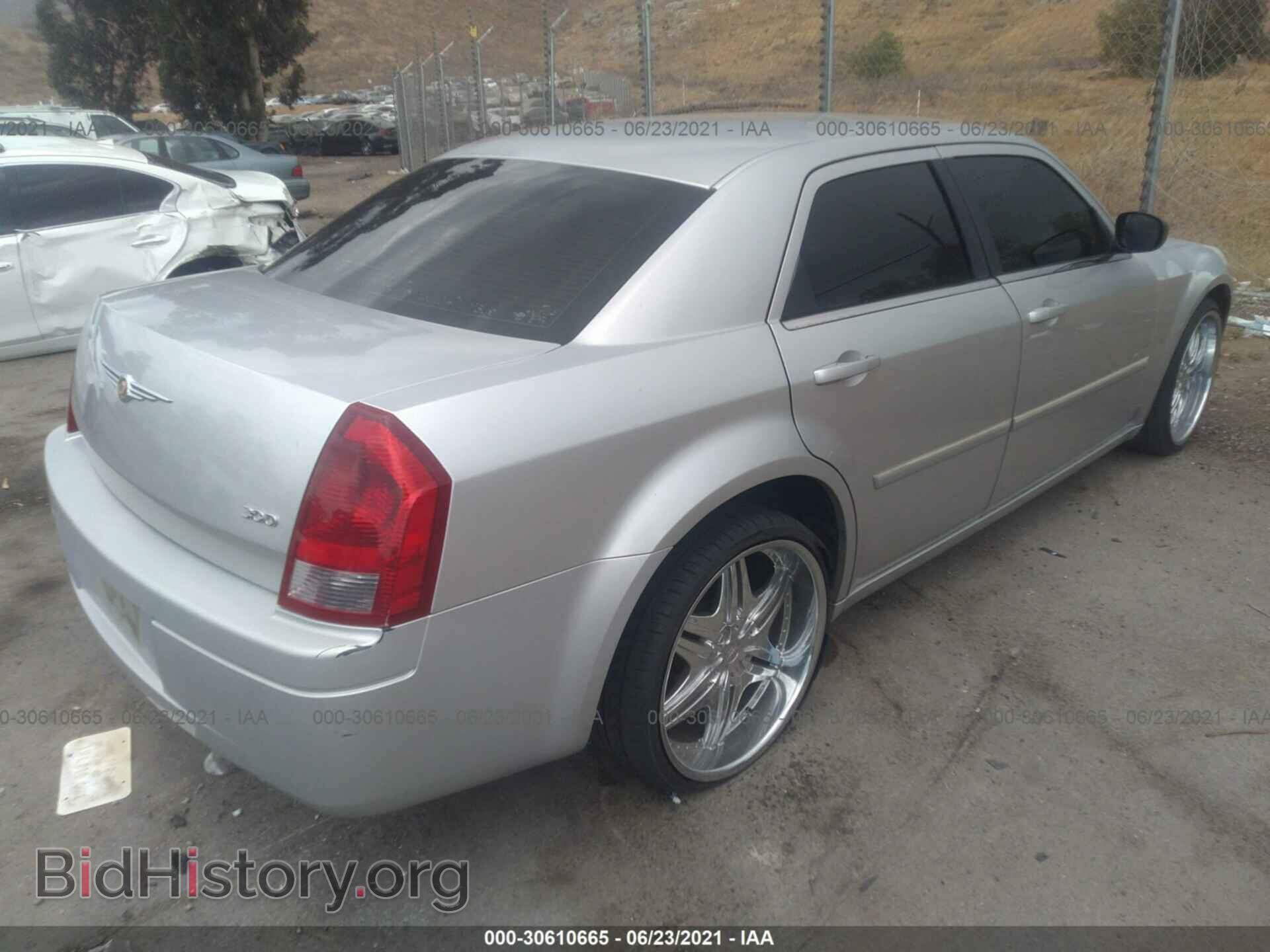 2007 CHRYSLER 300 - VIN: 2C3KA43R07H848851 - Фото 4
